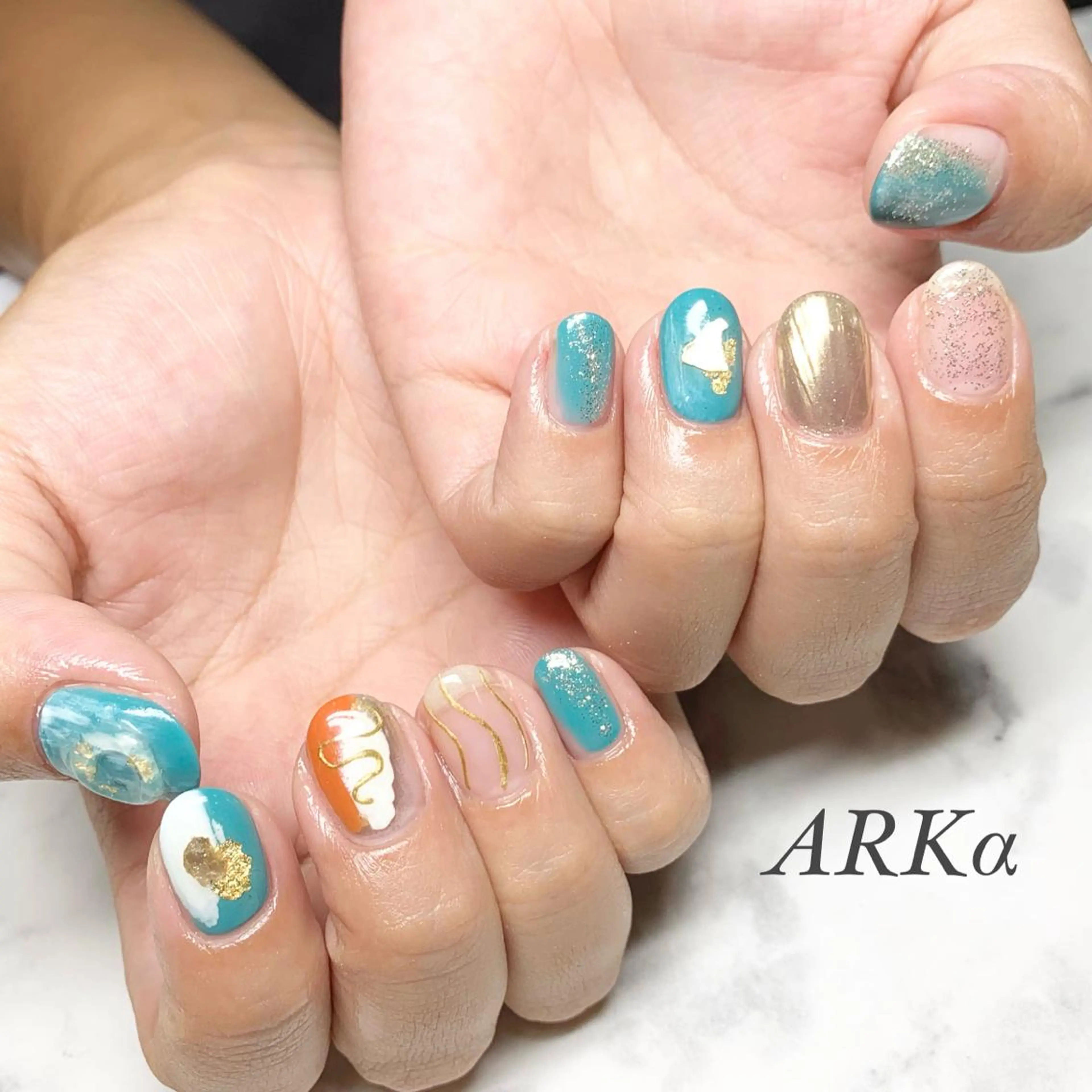 ショート ネイル ミラーネイル ハンドネイル ARKα SHIORIのネイルデザイン