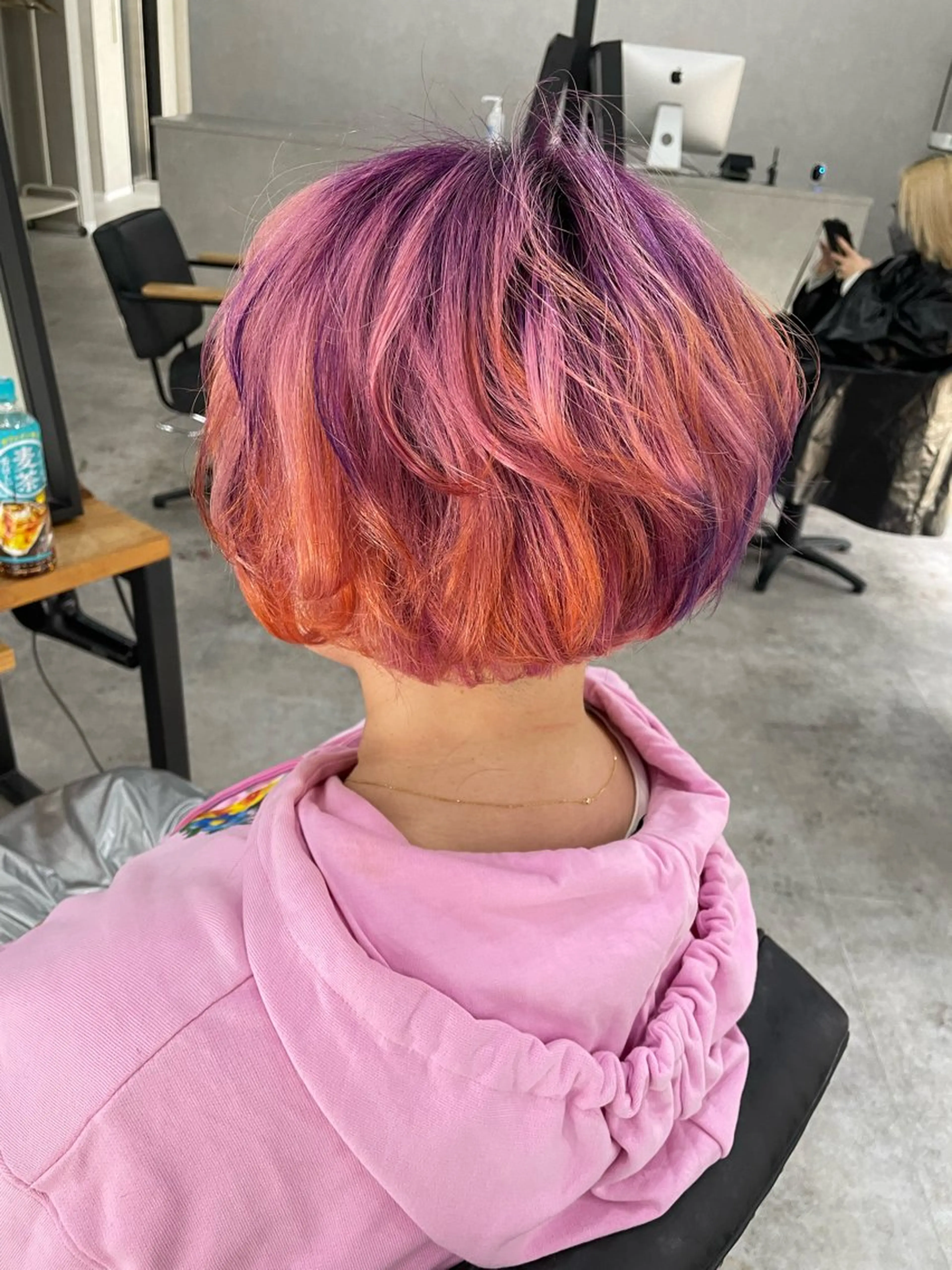 ショート パープルカラー 梅田韓国ヘア kiara🩷彡のヘアスタイル
