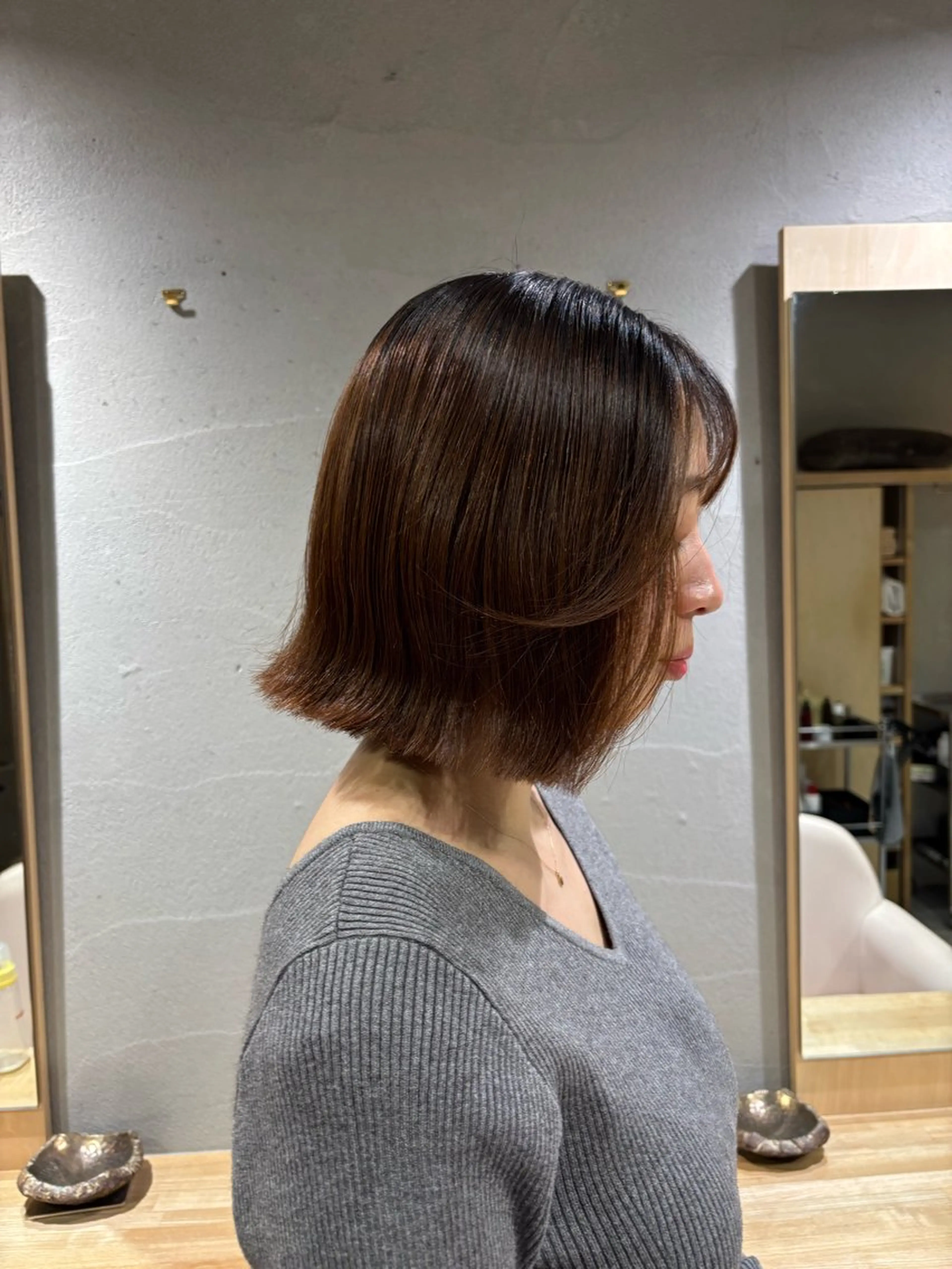 ミディアム 切りっぱなしボブ ボブ Ashe　oleng所属・オモヤ ウタノのヘアスタイル
