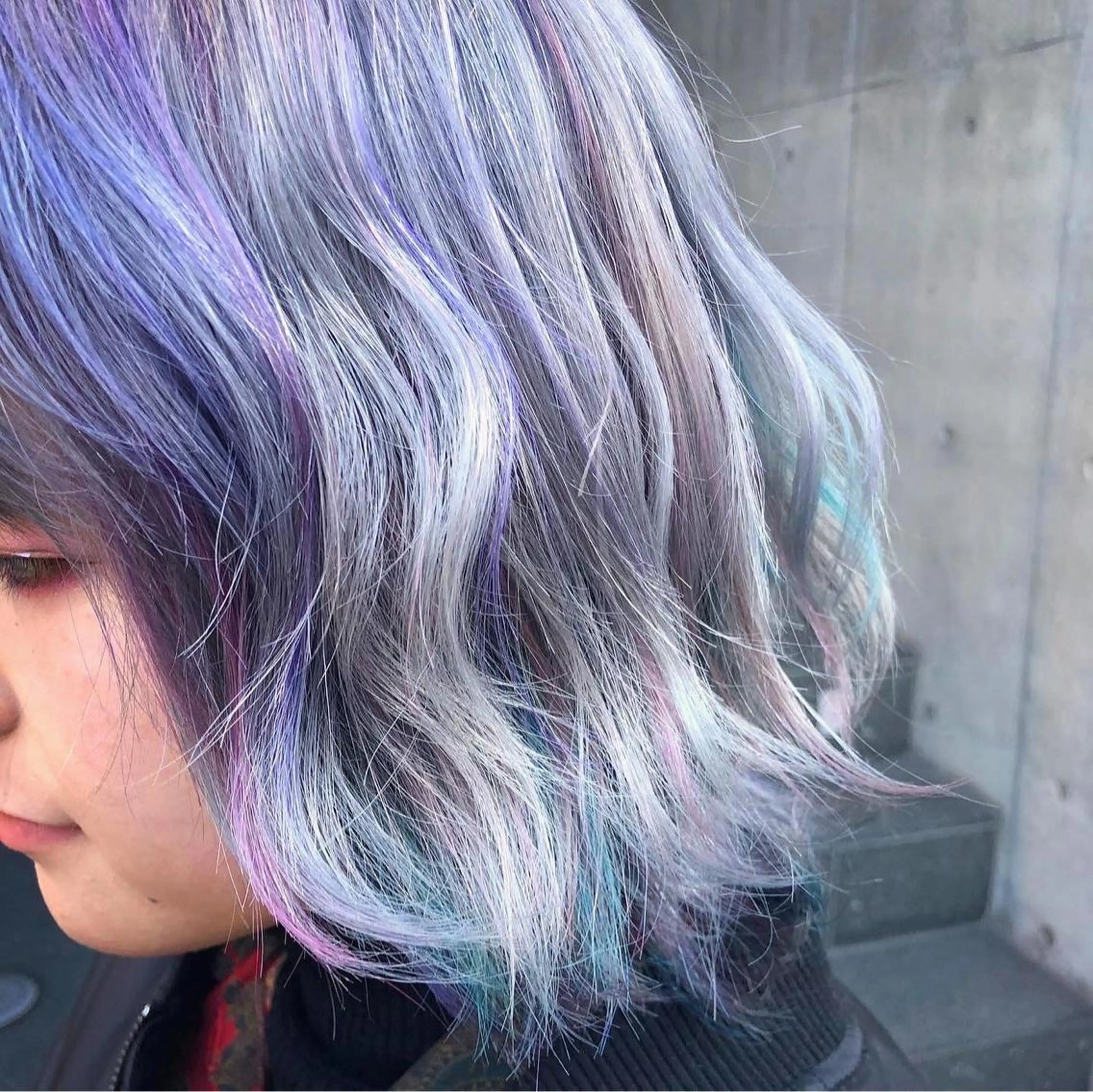 ミディアム カラー ショートボブ ボブレイヤー アッシュ バレイヤージュ ミストバング カット ヘアカラー トリートメント 原宿サロン代表 デザインカラー伊藤卓のヘアスタイル