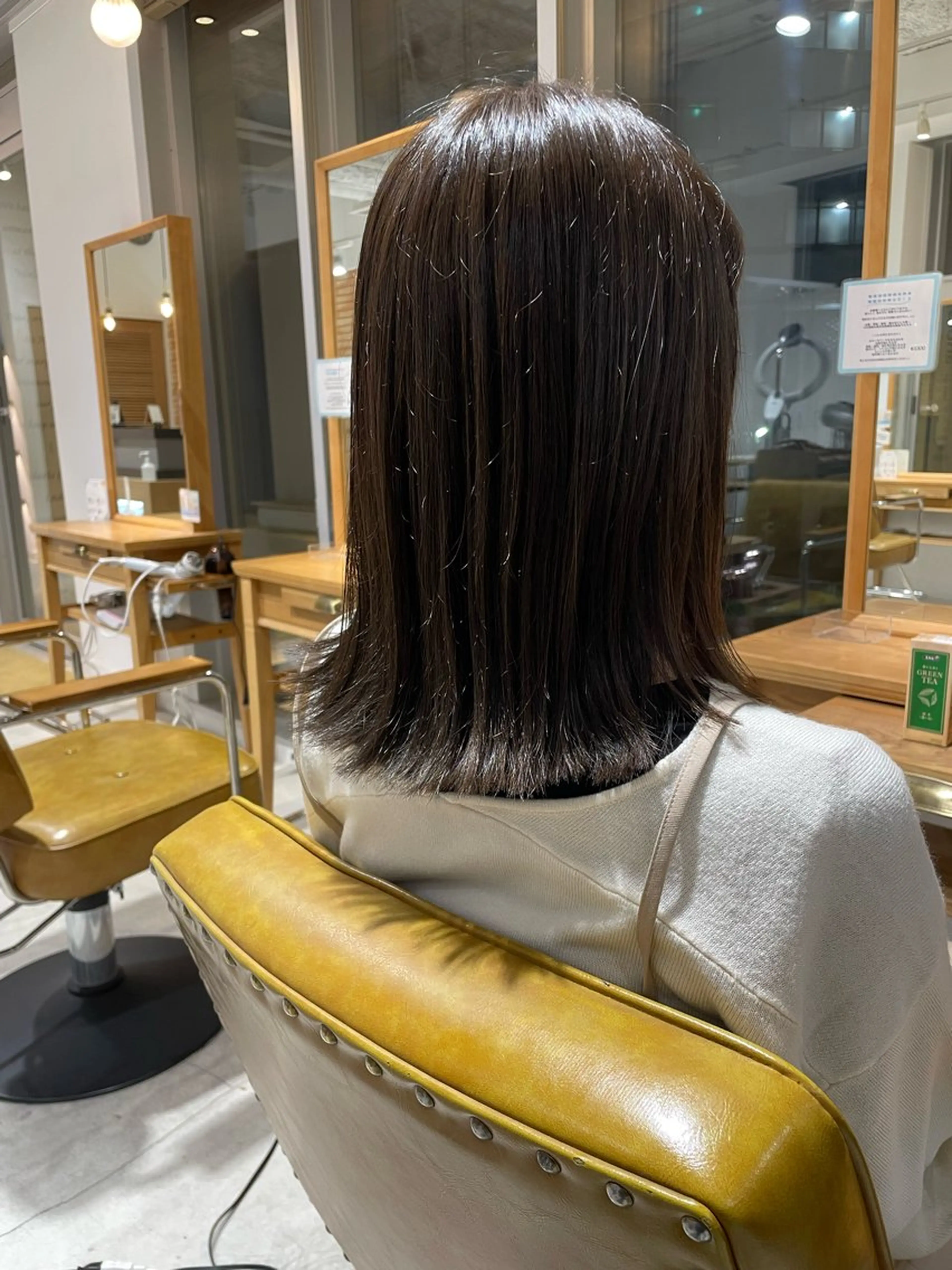 ミディアム カット ヘアカラー トリートメント 鈴木弥月/透明感カラ ー/髪質改善のヘアスタイル