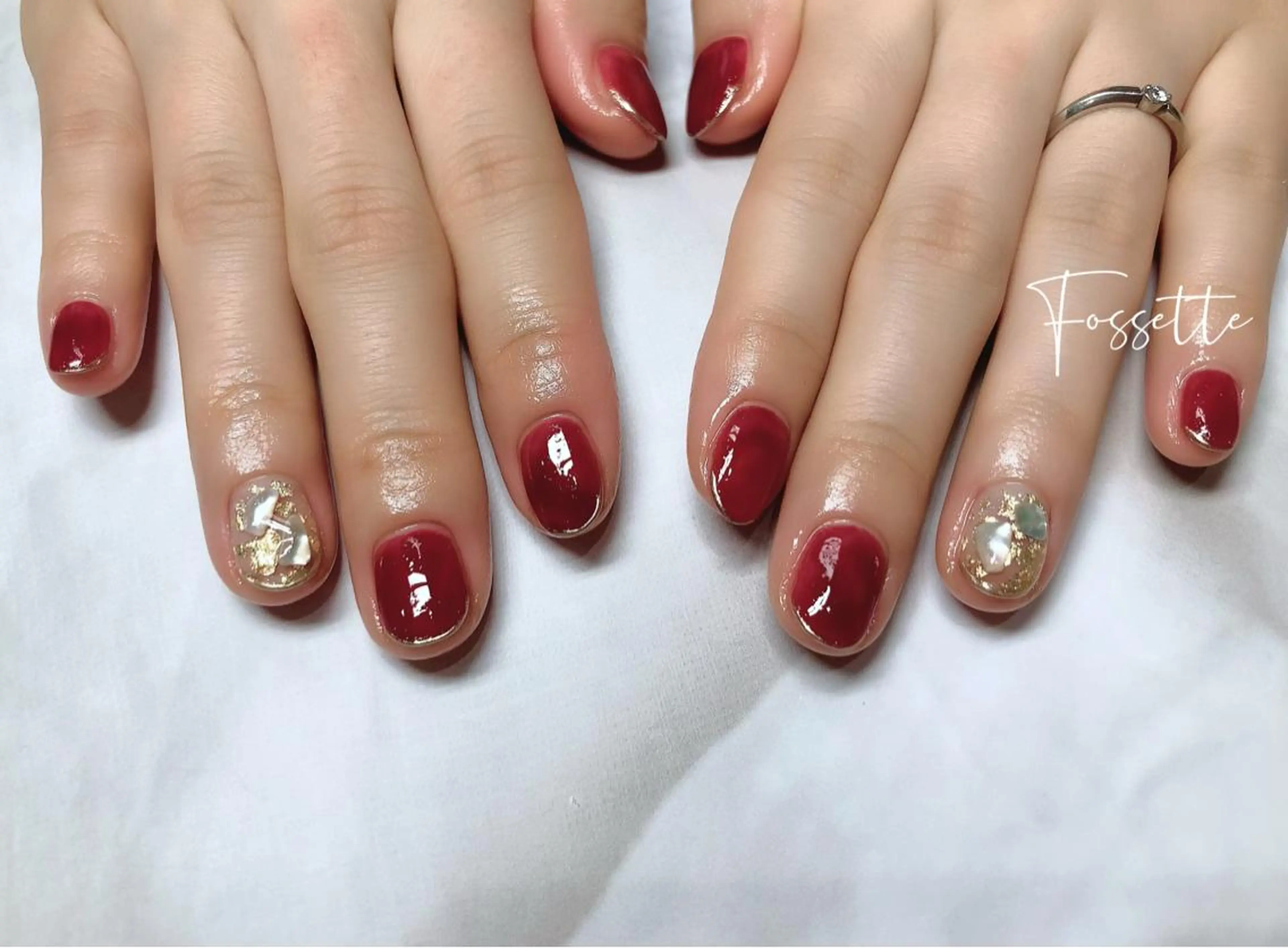 ネイル ボルドー キラキラネイル ミラーネイル ニュアンスネイル 冬ネイル nailsalon Fossetteのネイルデザイン