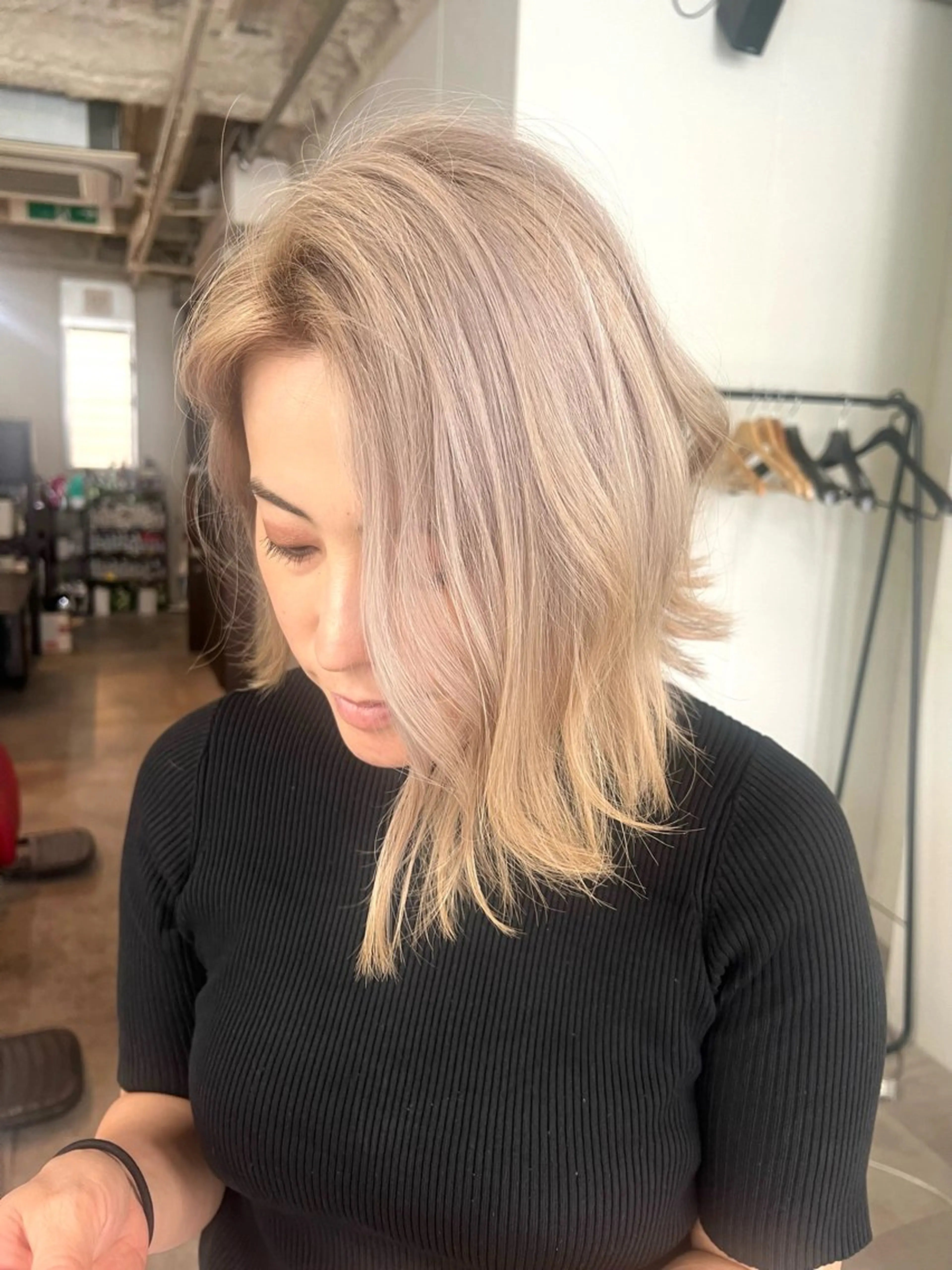 ミディアム roots hairdesign所属・髪質改善/透明感 プライベートサロンのヘアスタイル