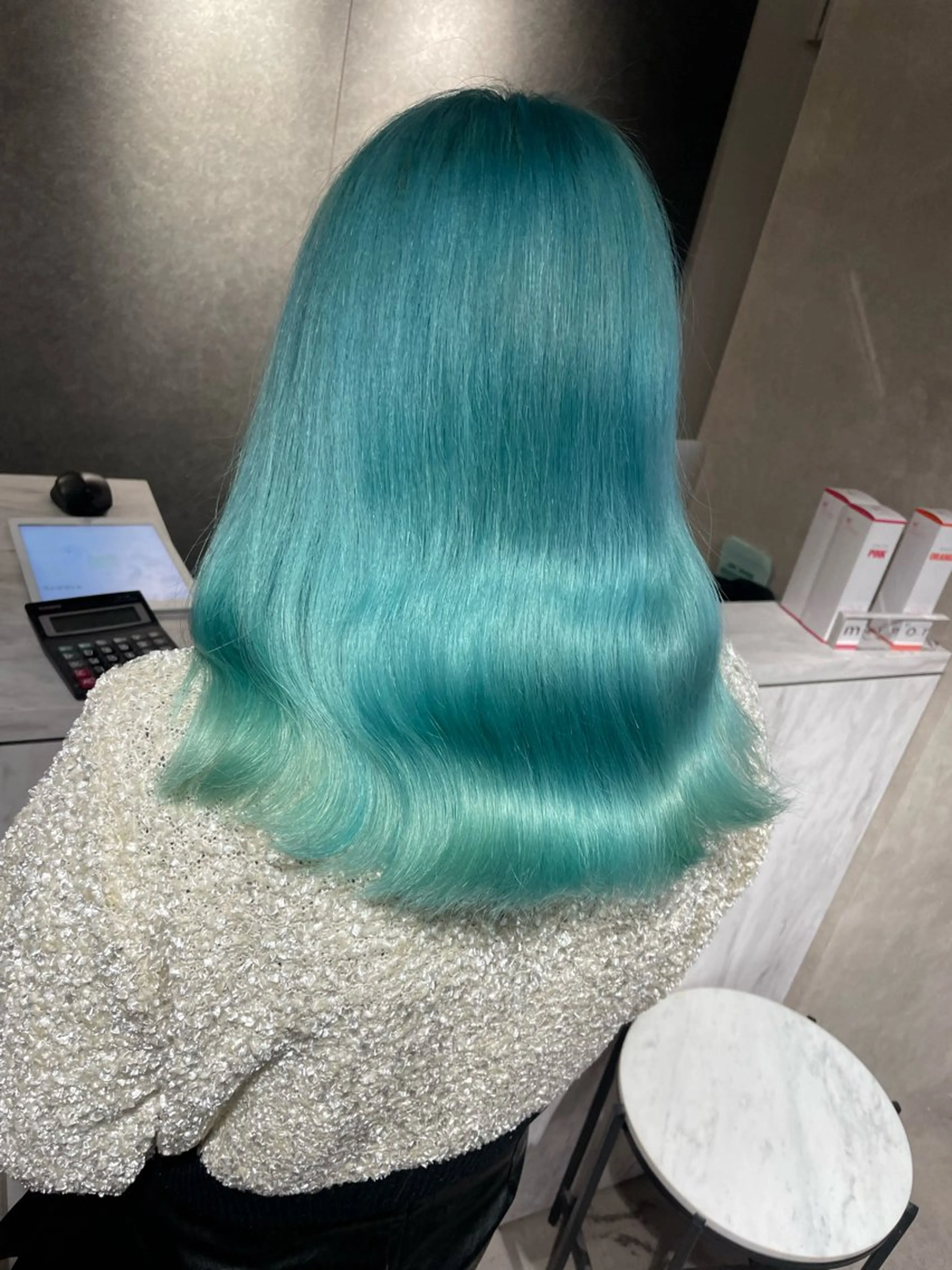 ミディアム カラー ミント ヘアカラー 🇰🇷ハイトーン× 韓国レイヤー레이어드のヘアスタイル