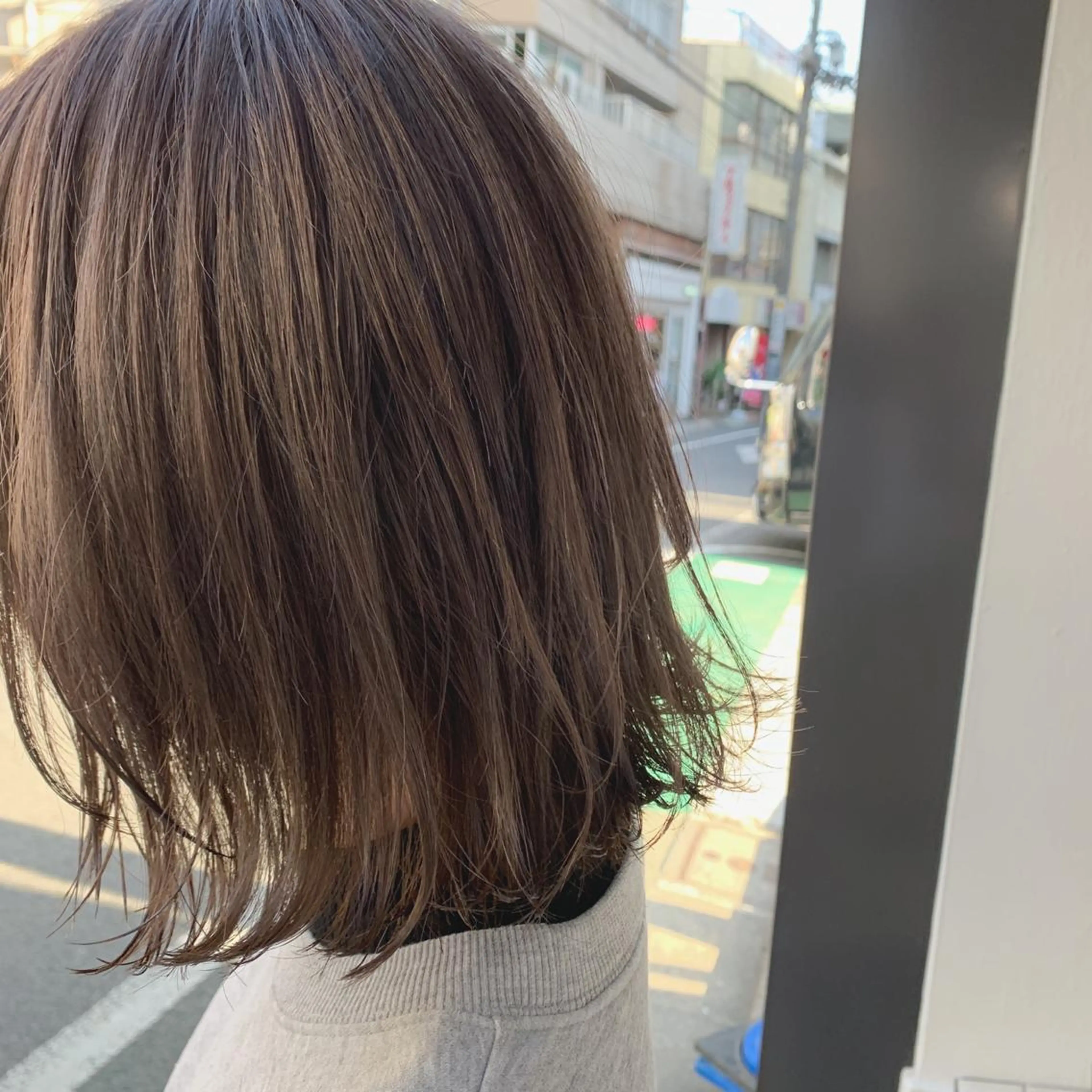 ミディアム カラー ベージュカラー ミルクティーベージュ ヘアカラー トリートメント パーマ/透明感カラー /ボブ/吉田一生のヘアスタイル