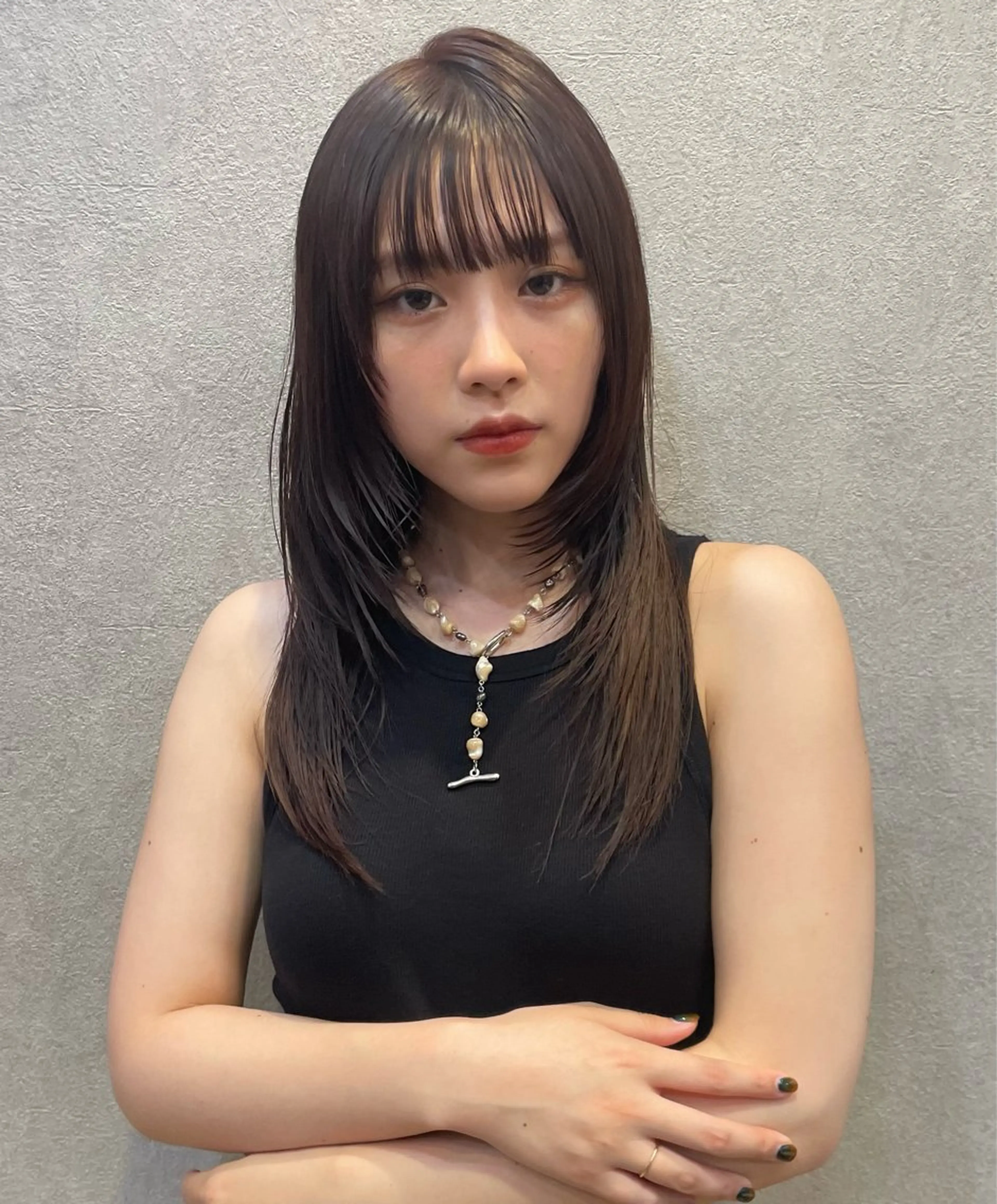 ミディアム 顔まわりレイヤー 顔周りカット レイヤーカット 小顔カット ウルフカット カット トリートメント 🫧縮毛矯正/ウルフ /レイヤー/白倉のヘアスタイル