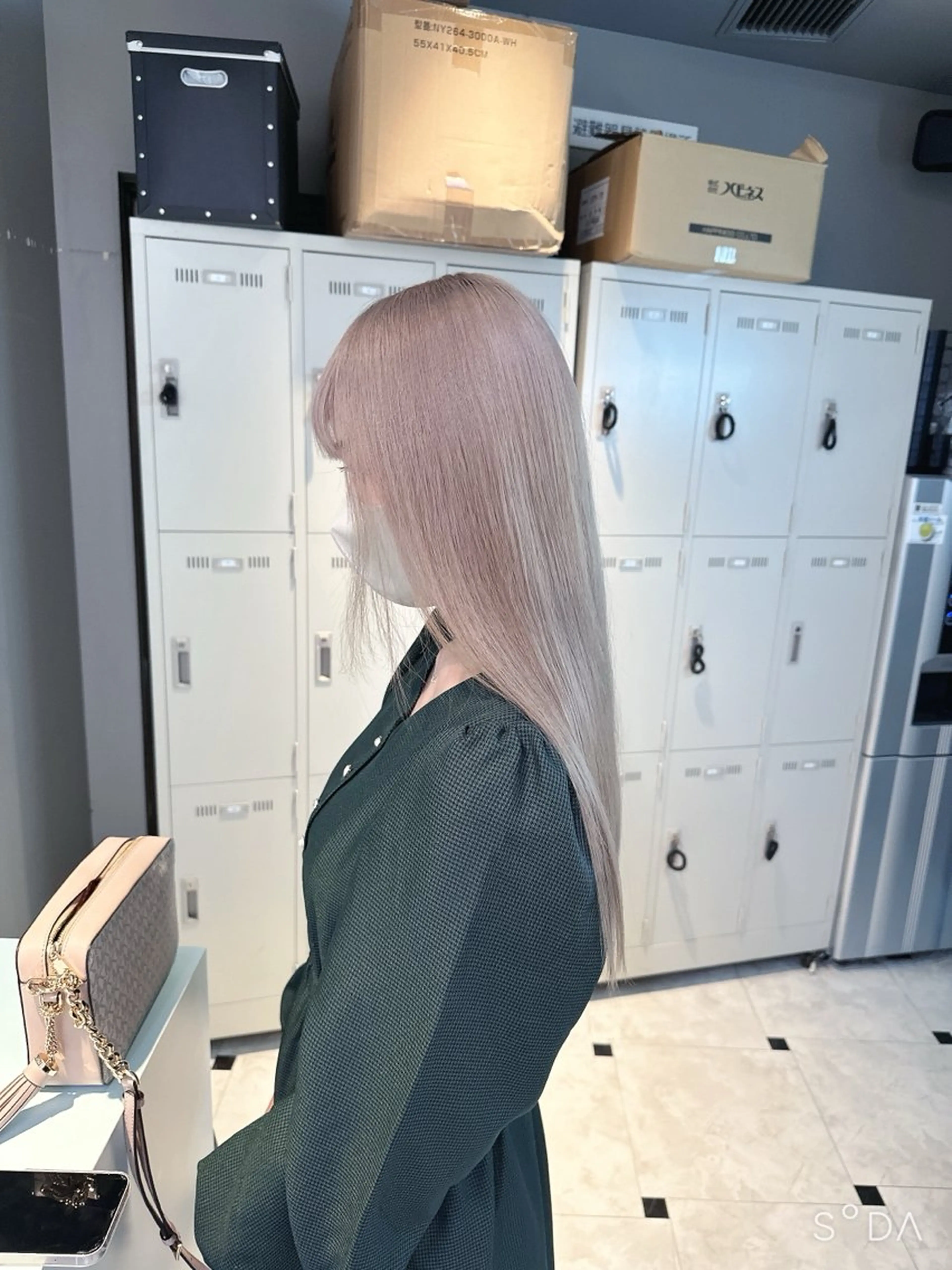 ロング カラー ハイトーン/韓国 レイヤー/るか🎀のヘアスタイル