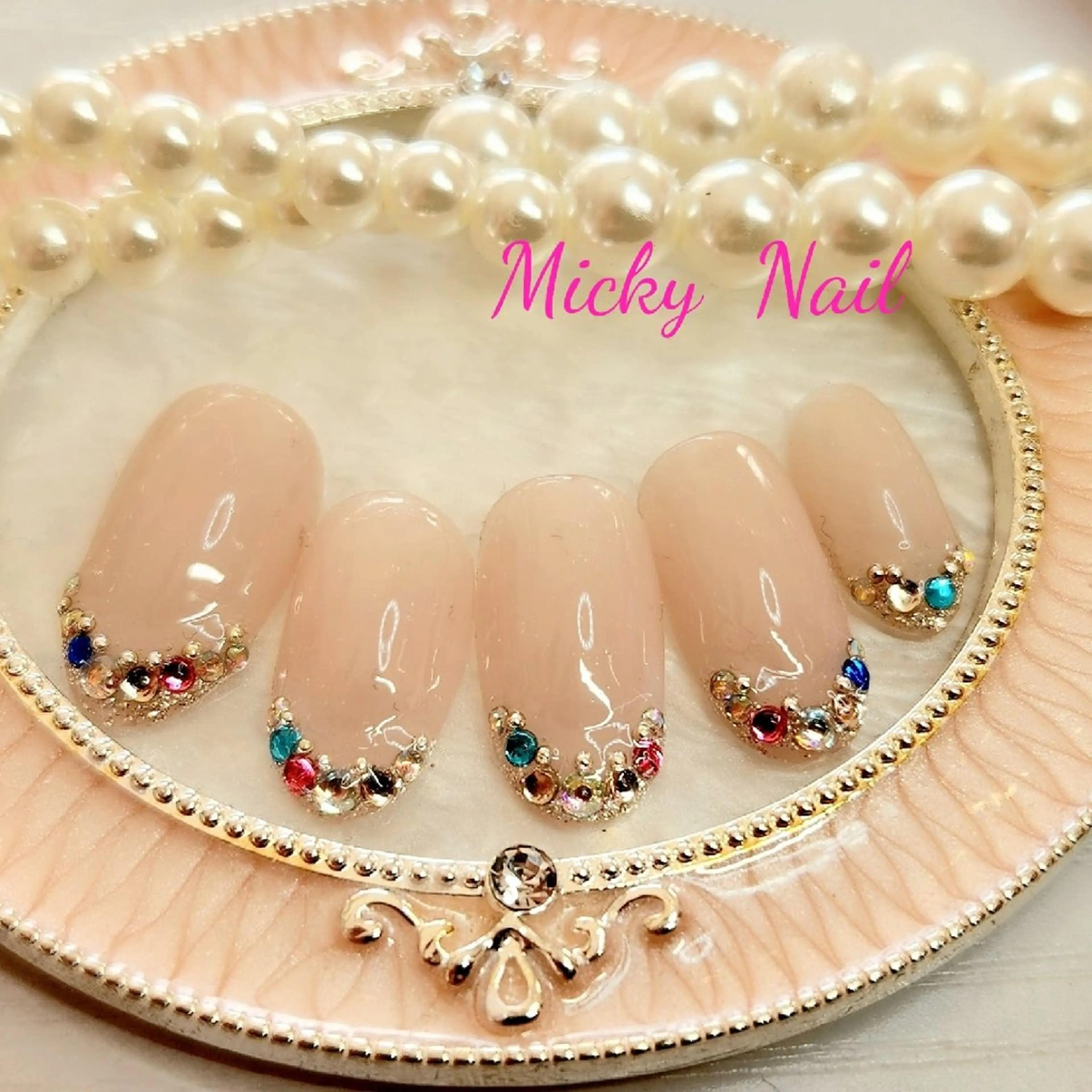 ネイル フレンチネイル キラキラネイル ストーンネイル Micky nail chikushinoのネイルデザイン