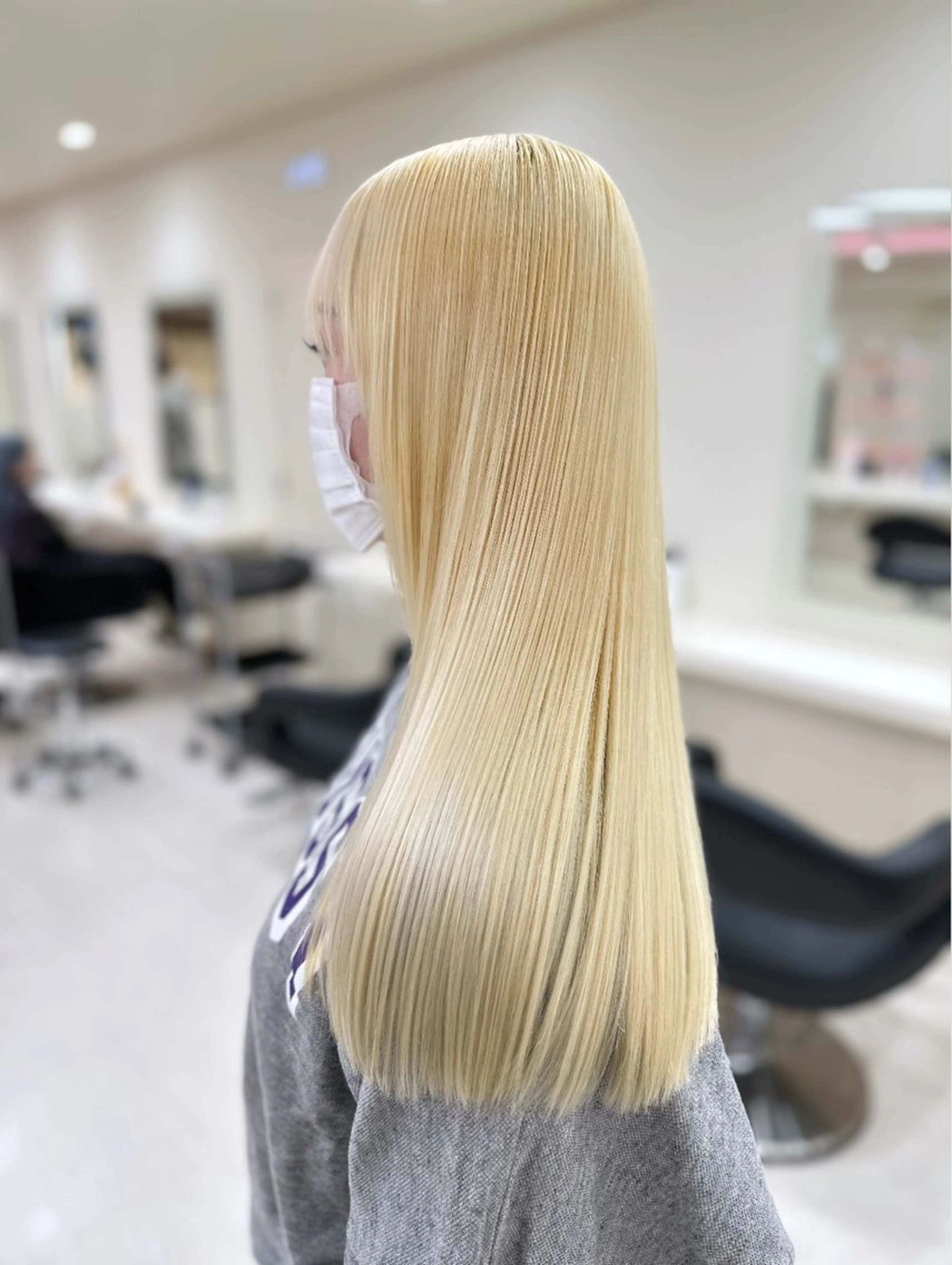 ロング カラー ヘアアレンジ カット ヘアカラー トリートメント 🌈艶カラー/ 韓国風レイヤーカットのヘアスタイル