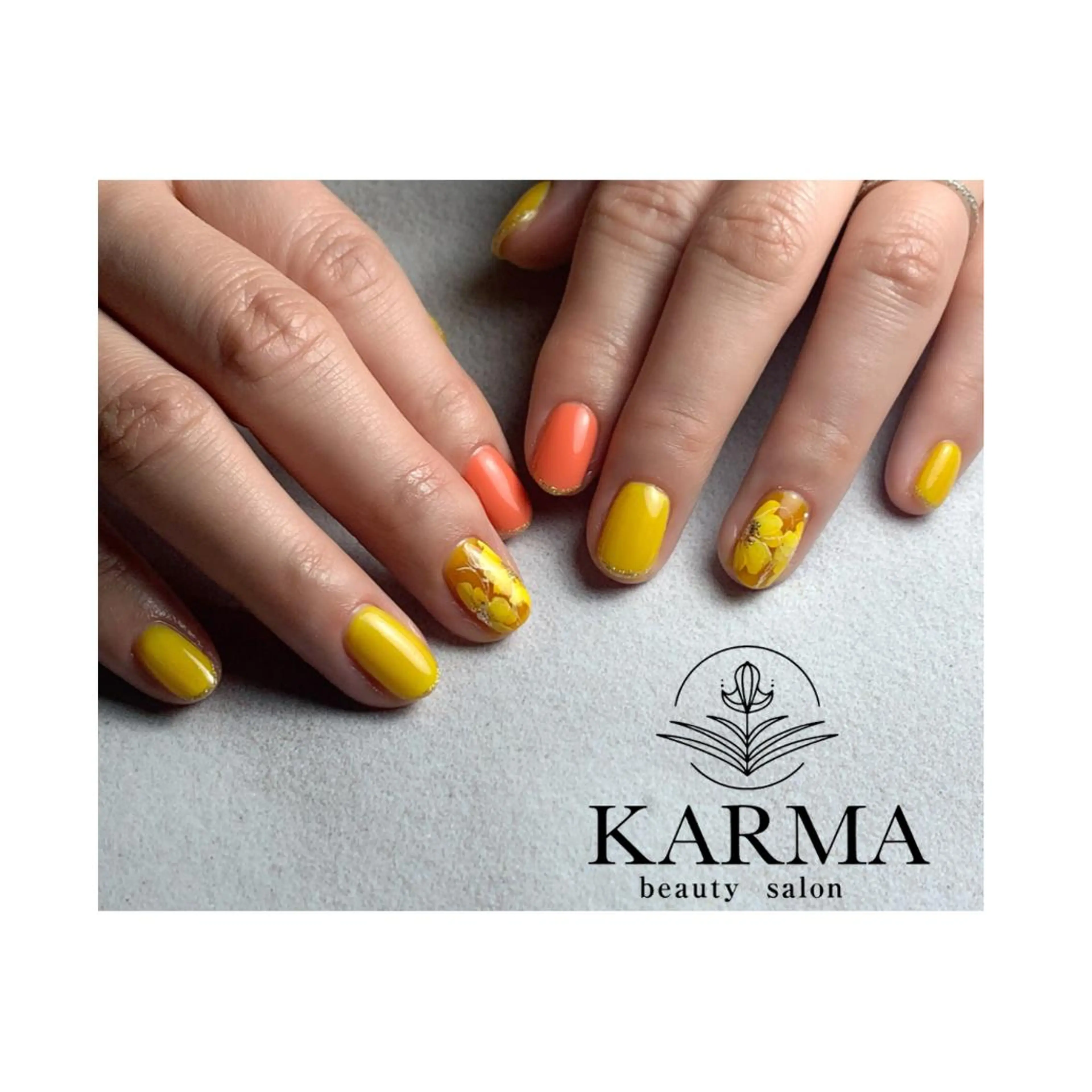 ミディアム ネイル オレンジ ハンドネイル KARMA salonのネイルデザイン