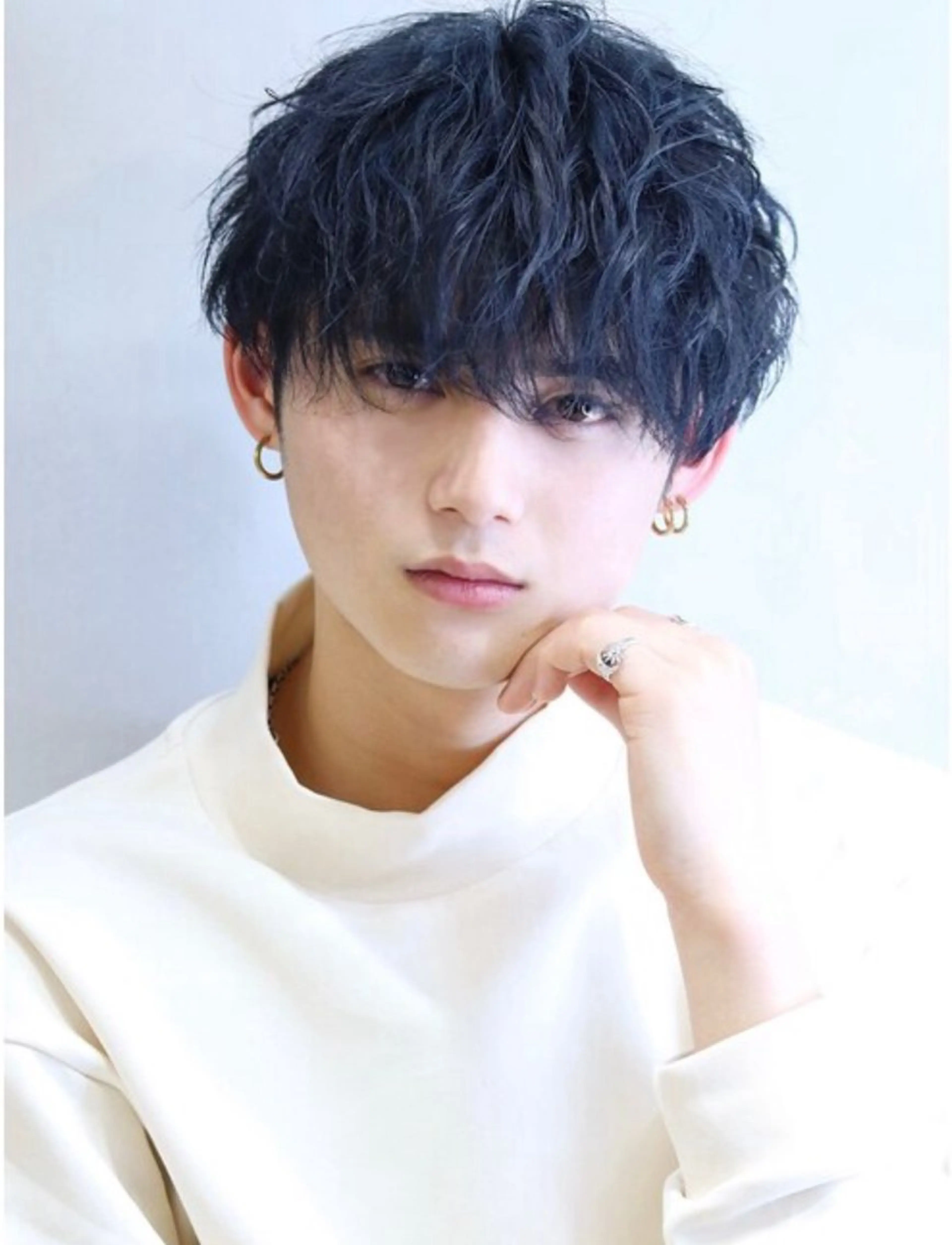 ショート カラー メンズ 黒髪 ブルーカラー ブルーブラック fifth 今西翔汰のヘアスタイル