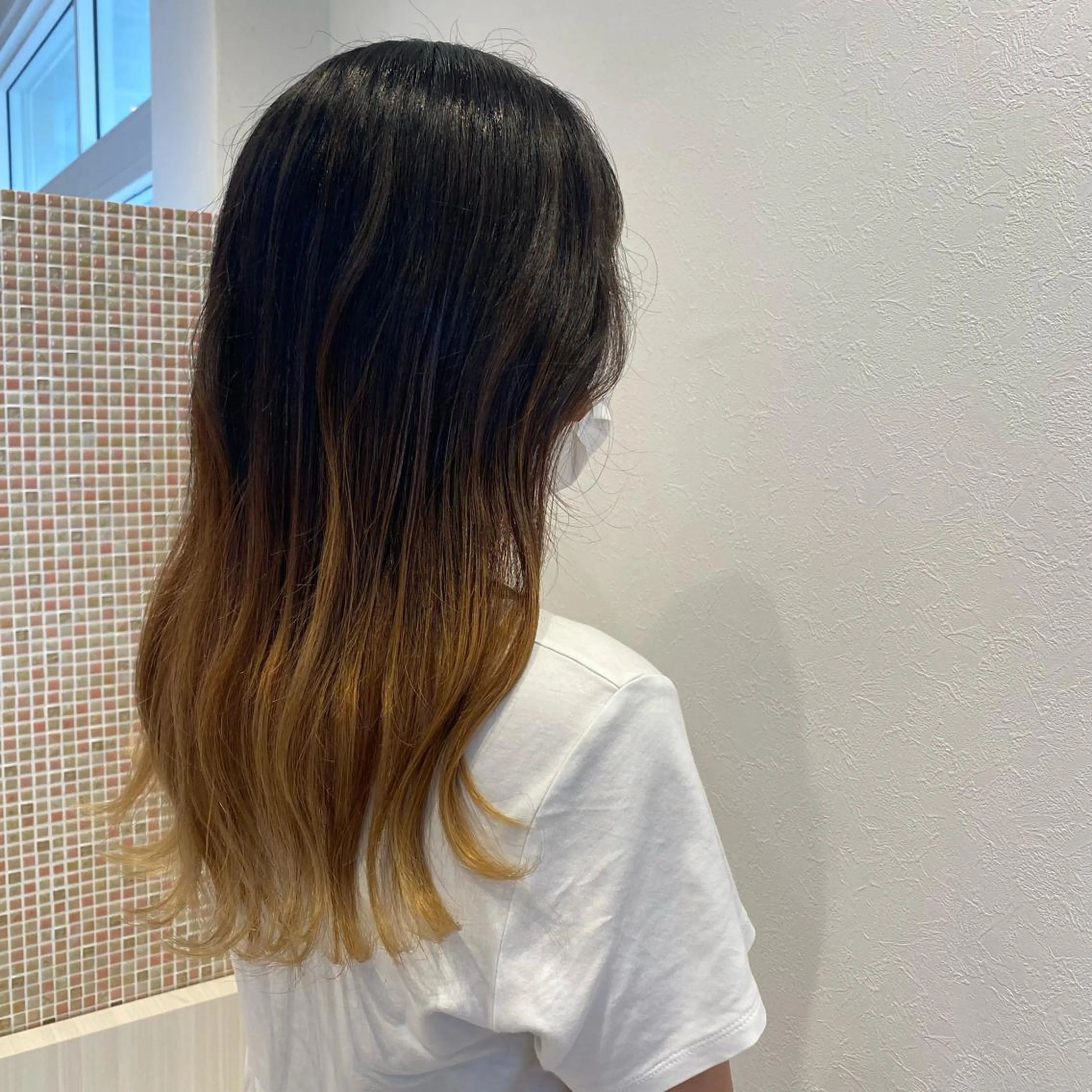 ロング 宮村 真穂のヘアスタイル