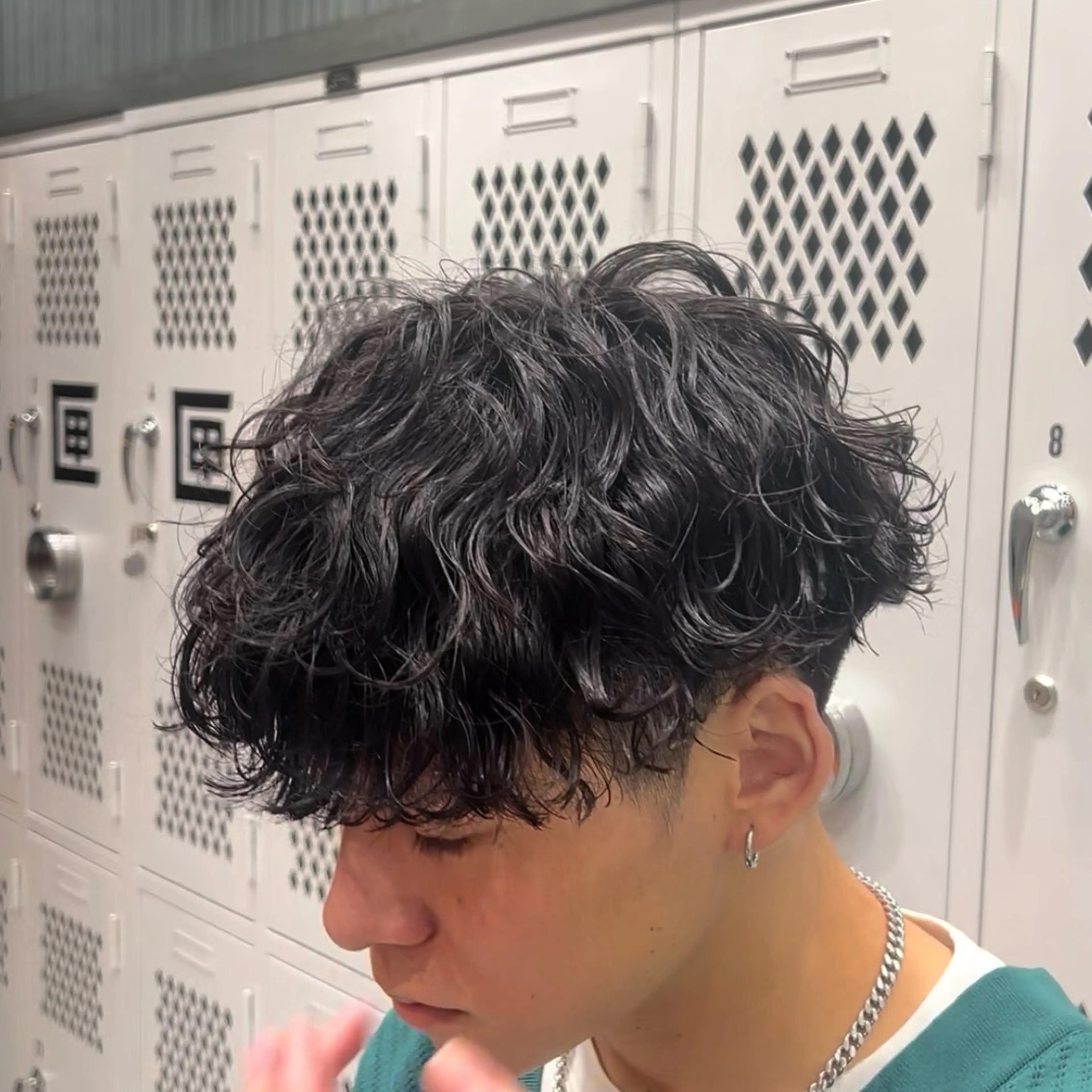 パーマ メンズ メンズパーマ 波巻きパーマ カット パーマ fifth渋谷☆ 飯村 和輝のヘアスタイル