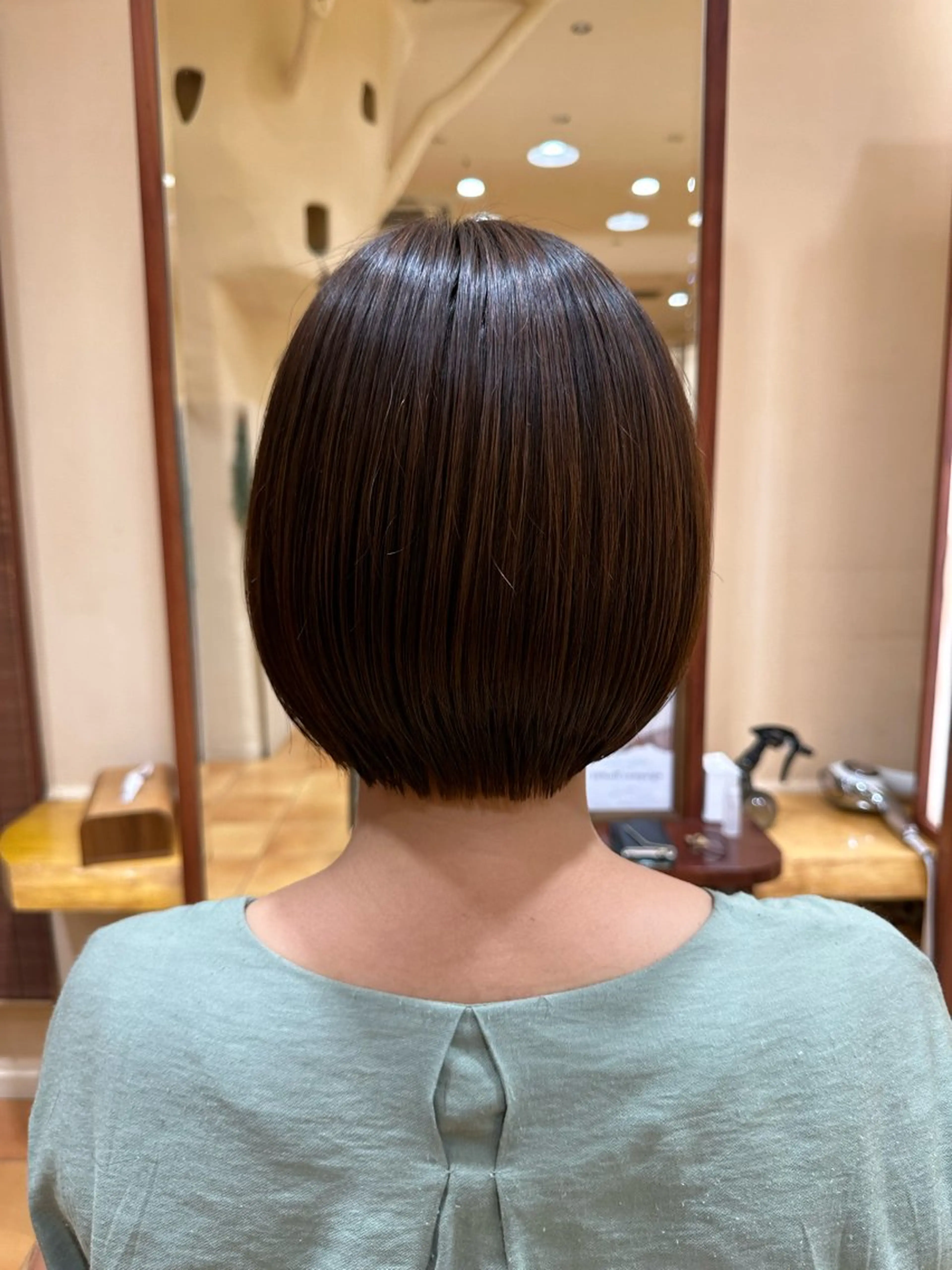 ショート とうい/パーマボブ/ くせ毛/丸みボブのヘアスタイル