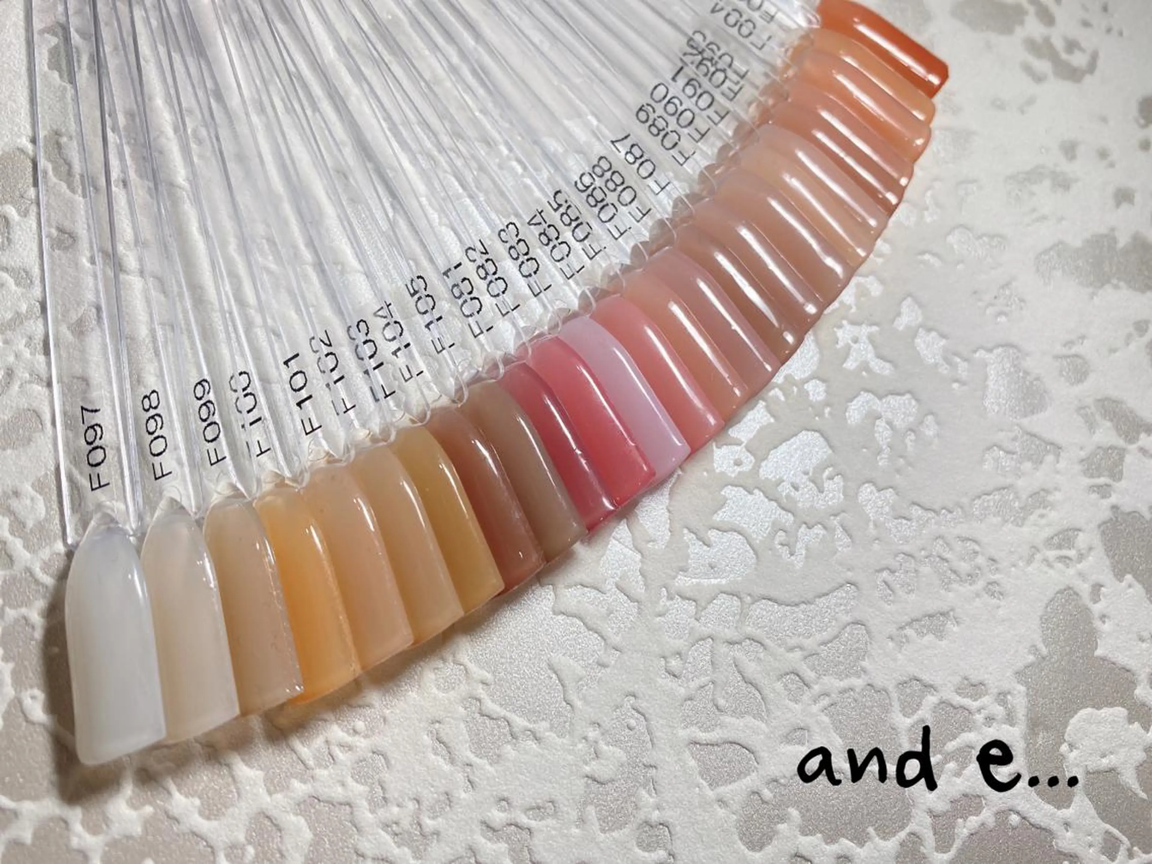 ネイル キラキラネイル ラメ(グリッター) ニュアンスネイル オフィスネイル ワンカラーネイル nailsalon mur.のネイルデザイン