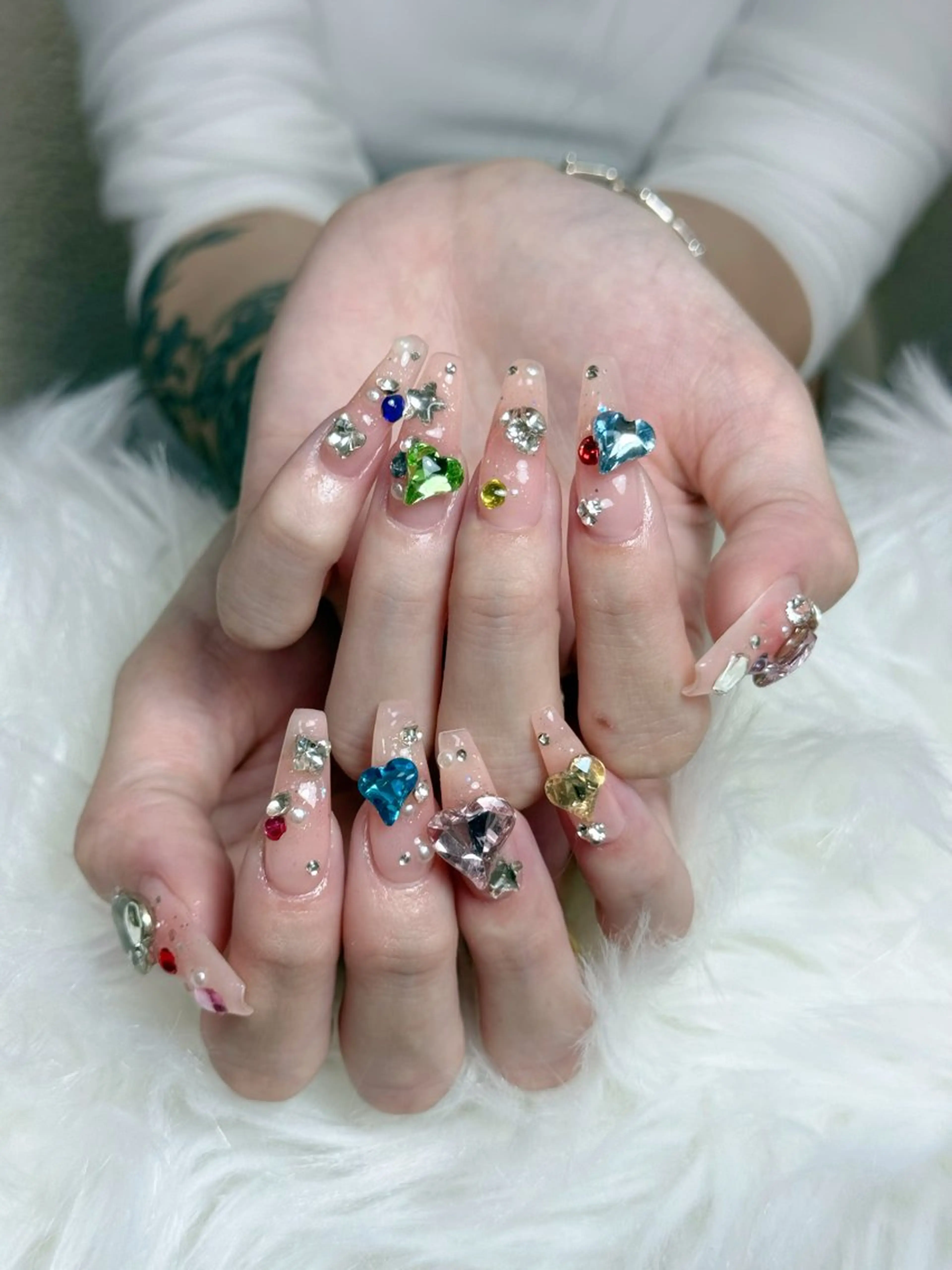 ネイル フレンチネイル ジェルネイル キラキラネイル 韓国ネイル マグネットネイル Julli nail studio所属・Julli NailStudioのネイルデザイン