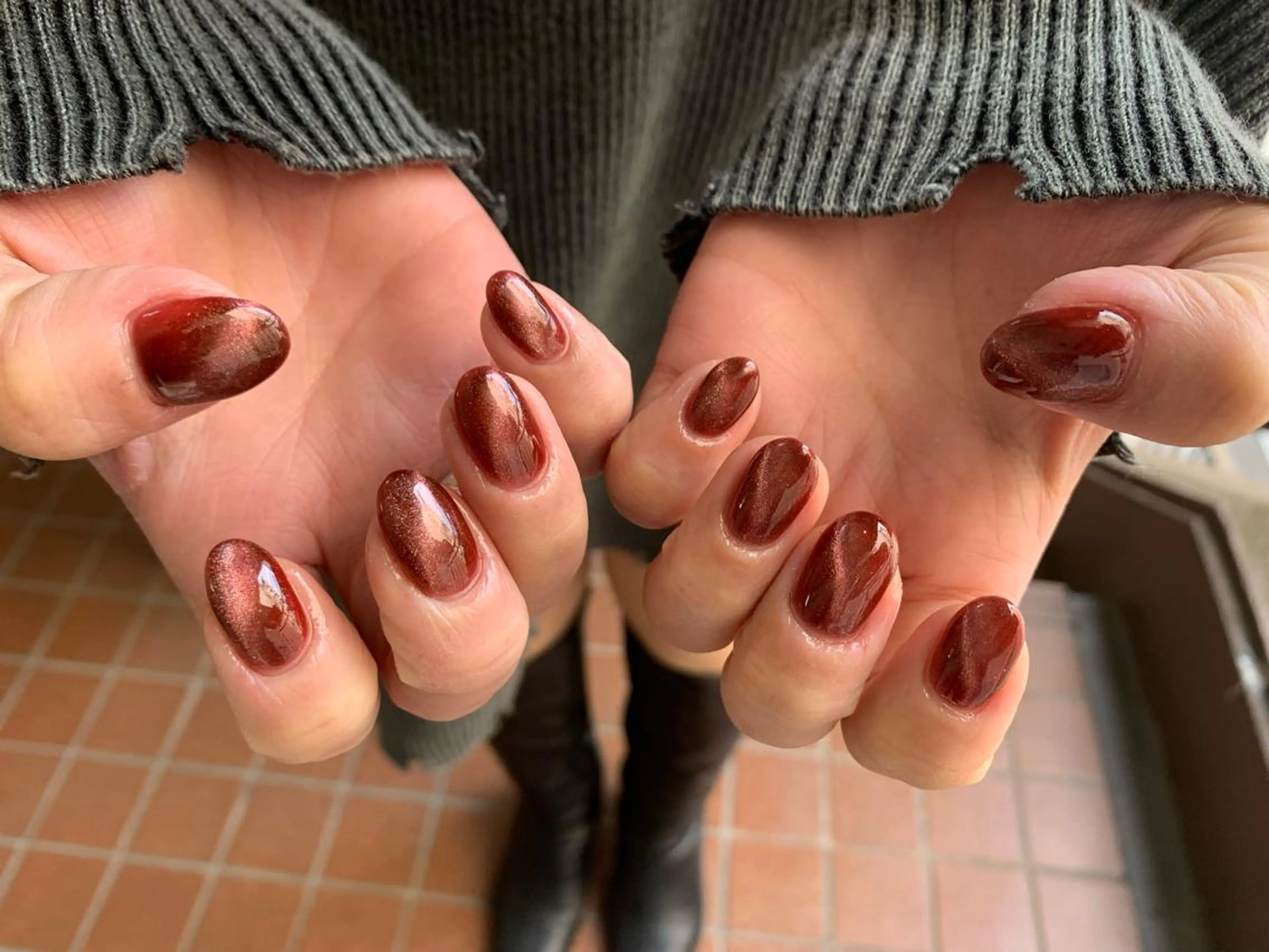 ミディアム ハンドネイル フットネイル ハンドケア Kono Nanamiのネイルデザイン