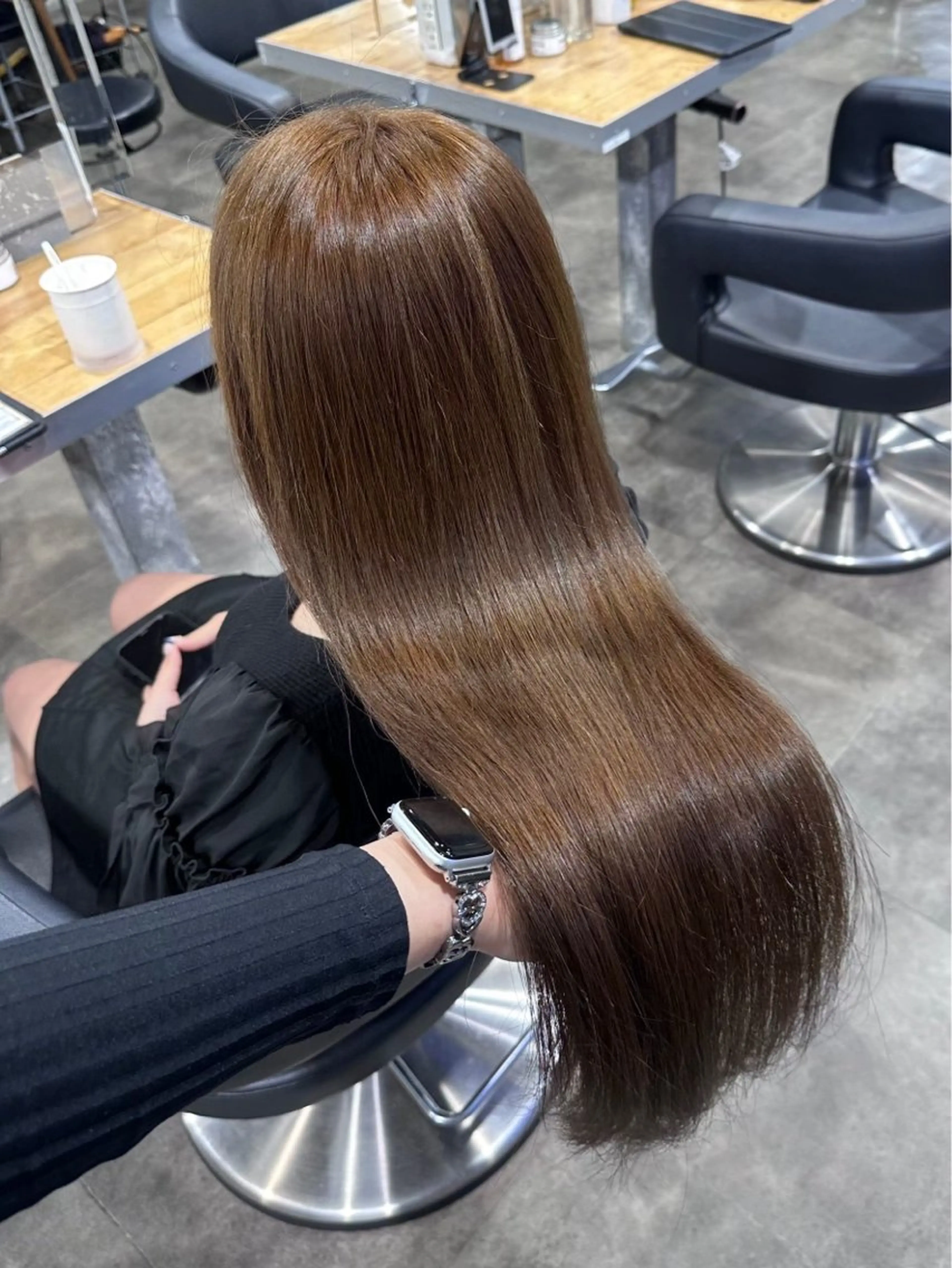 【🪞期間限定🪞】韓国トレンドのレイヤーカット➕透明感たっぷりのワンカラー➕さら艶ストレートを叶える縮毛矯正🪞🫧の写真