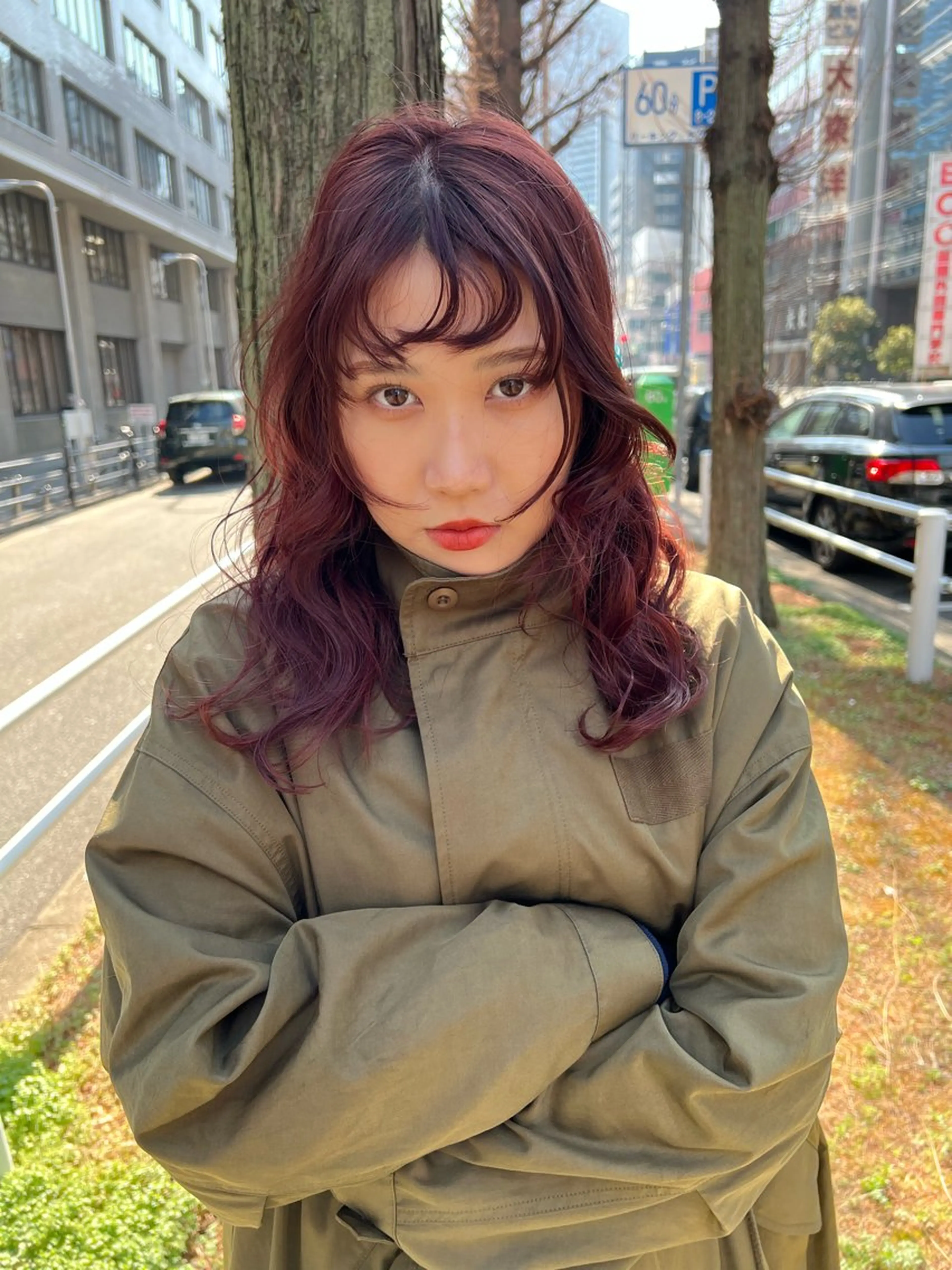 ロング カット ヘアカラー ミルクティーベージュ outaのヘアスタイル