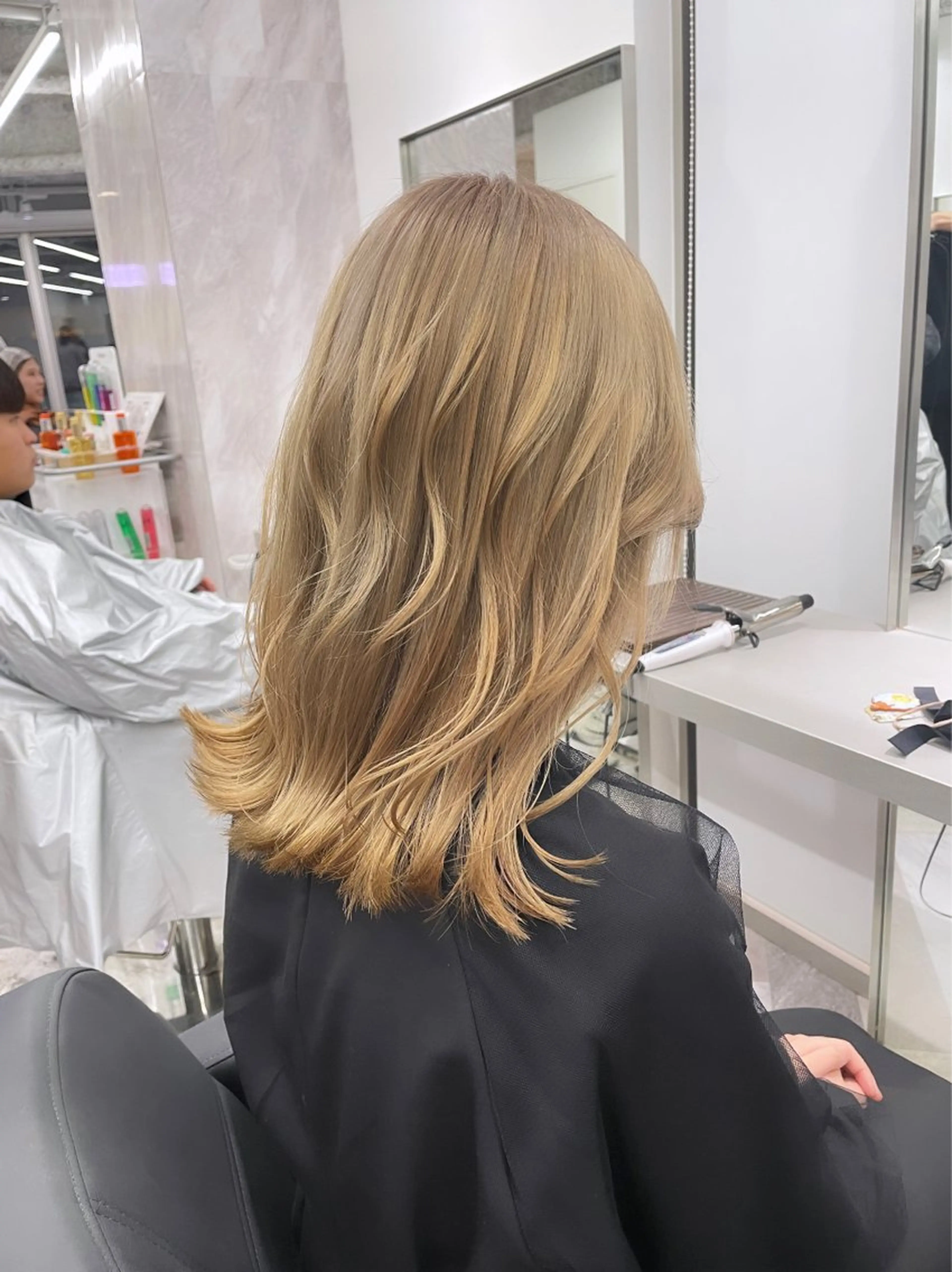 セミロング カラー カット ヘアカラー トリートメント ヘアセット 🎗井上 竜 ブリーチ指名No.1のヘアスタイル