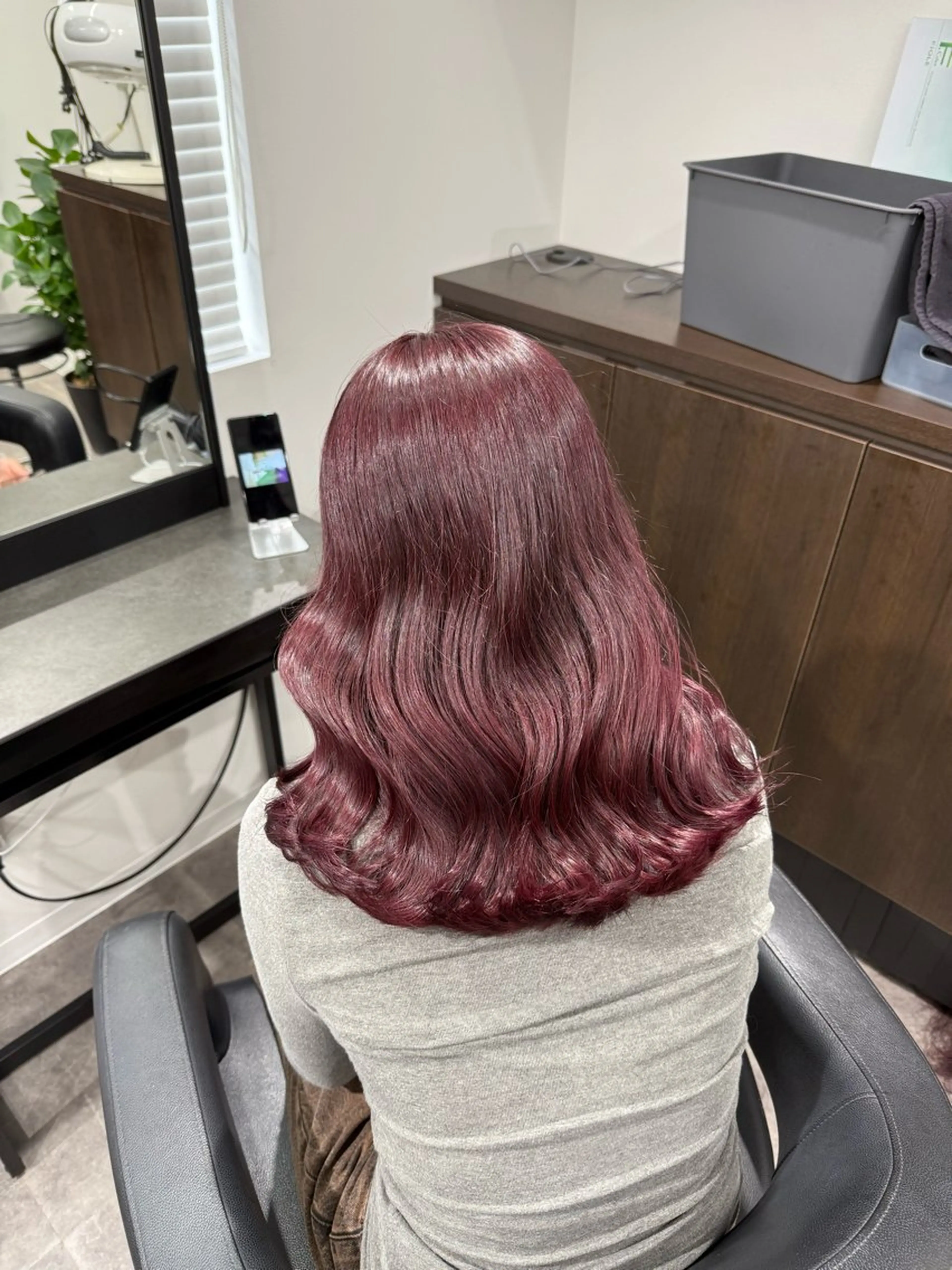 ロング カラー ヘアアレンジ ヘアカラー トリートメント ヘッドスパ 💗暖色特化ピンク/ 赤髪💗HARUNAのヘアスタイル