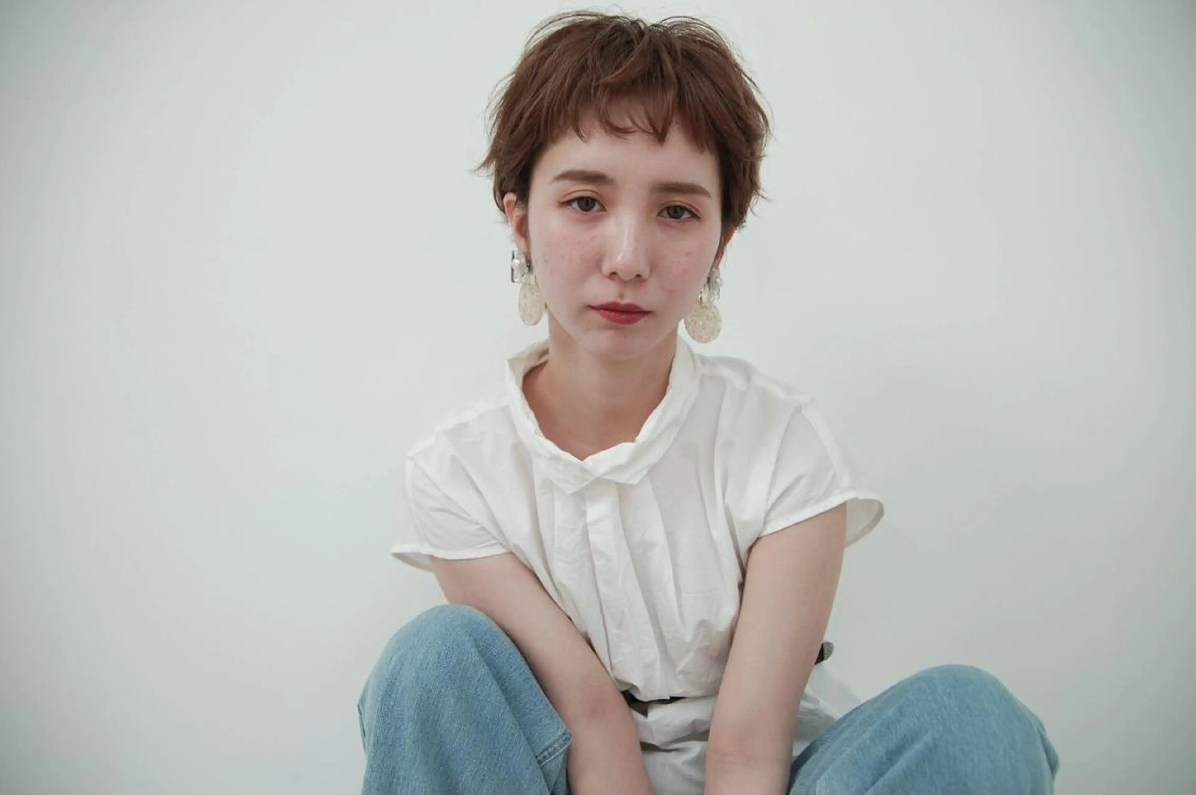ショート シールエクステ/ ハイトーンカラーのヘアスタイル