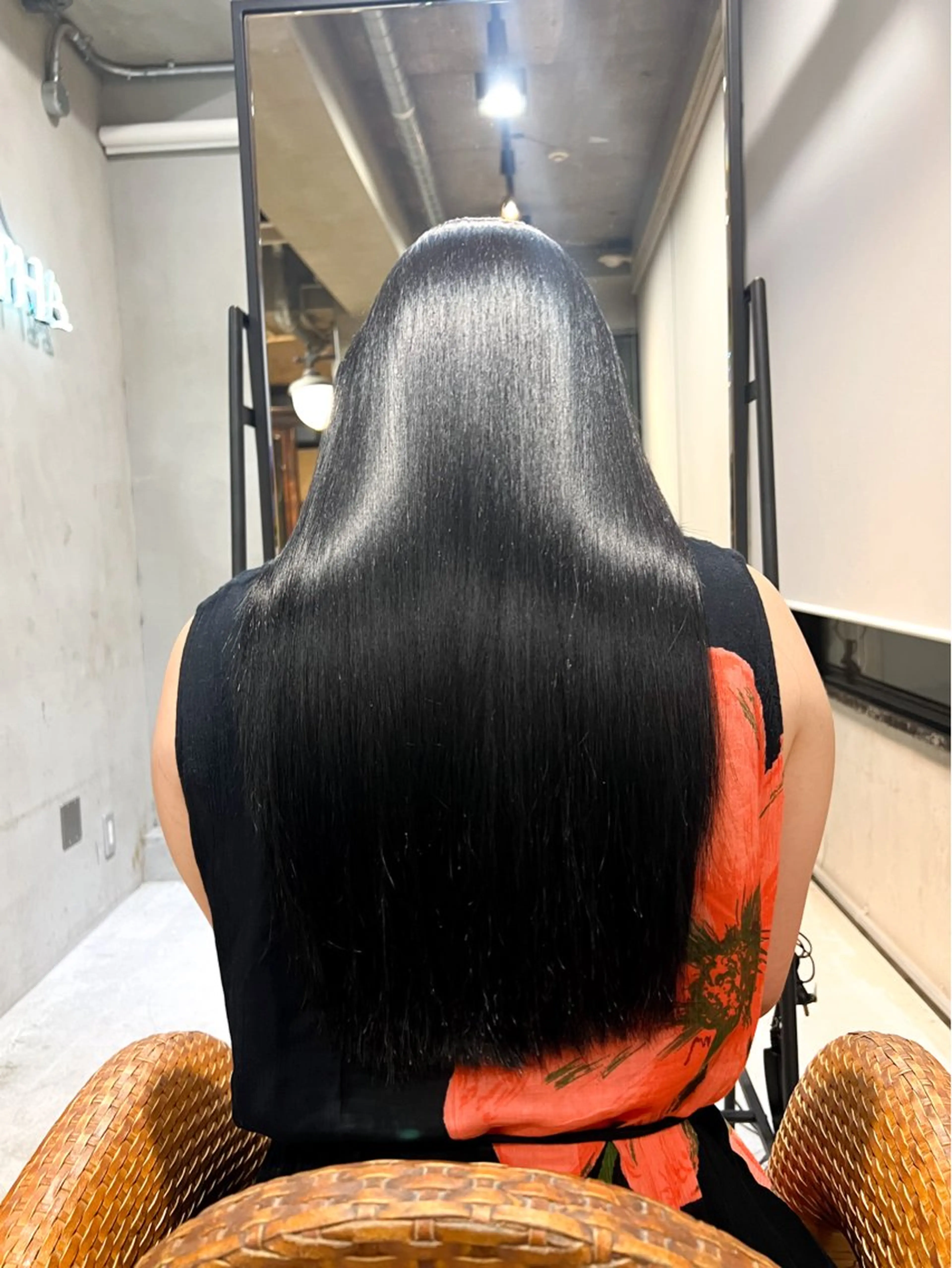 ロング カラー ヘアアレンジ 黒髪 透明感カラー ロング 縮毛矯正 カット ヘアカラー 縮毛矯正 トリートメント グレージュ/艶髪矯正 🪐takushiのヘアスタイル