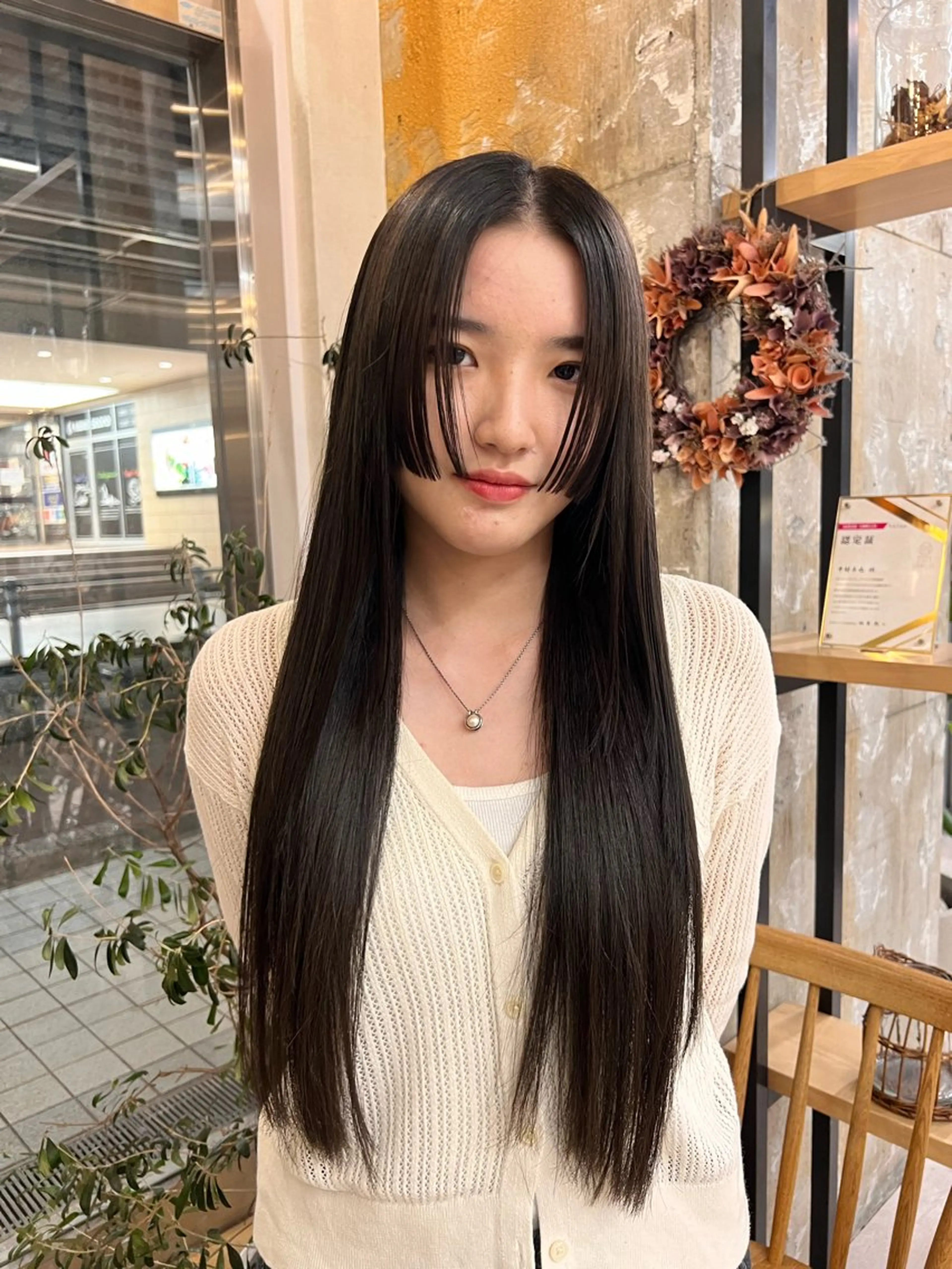 ロング ブリーチカラー 〻髪質改善〻アレンジのヘアスタイル