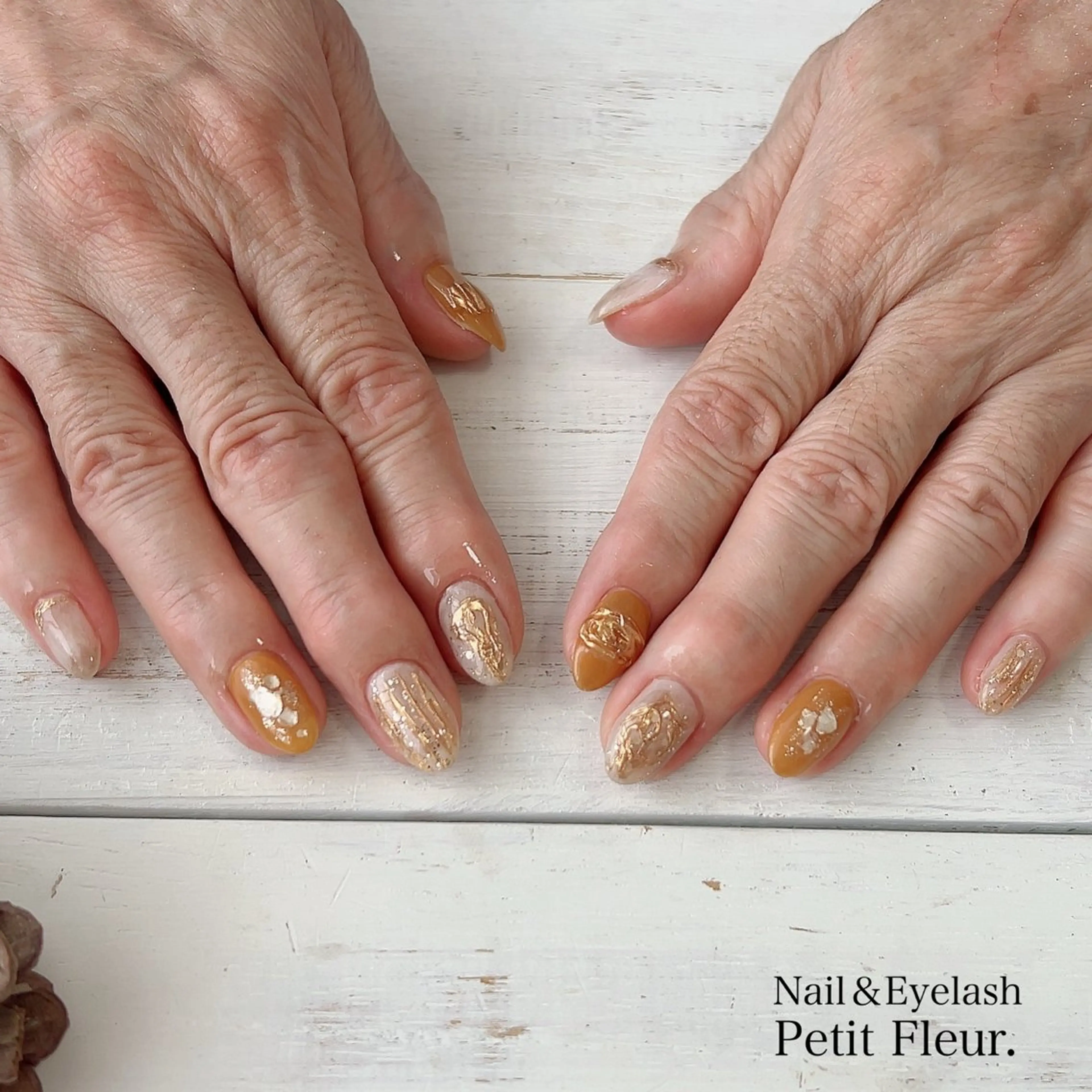 ネイル Petit Fleur所属・青柳 亜梨奈のマツエク・マツパデザイン