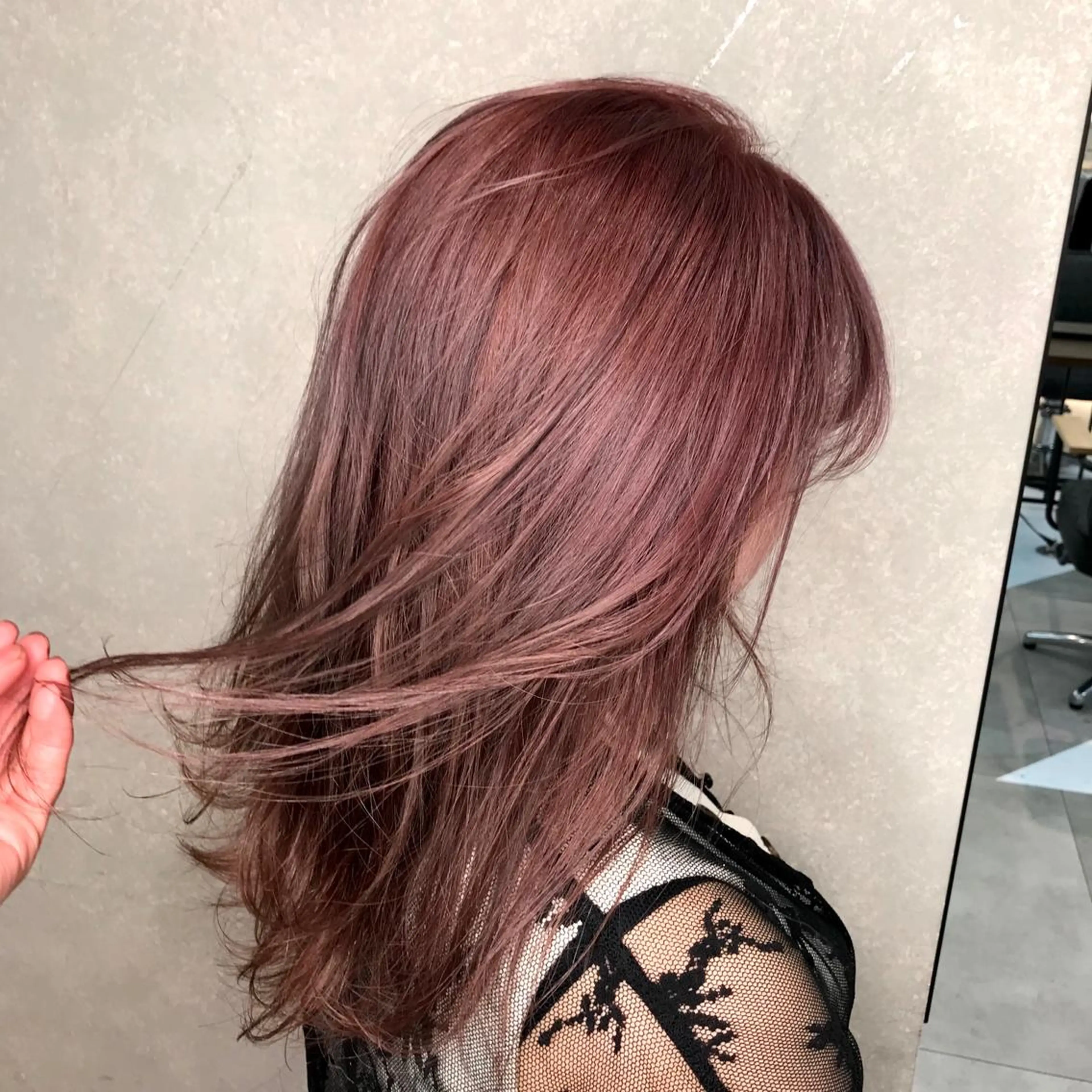 ミディアム カラー 🇰🇷カルマパーマ kaito🇰🇷のヘアスタイル