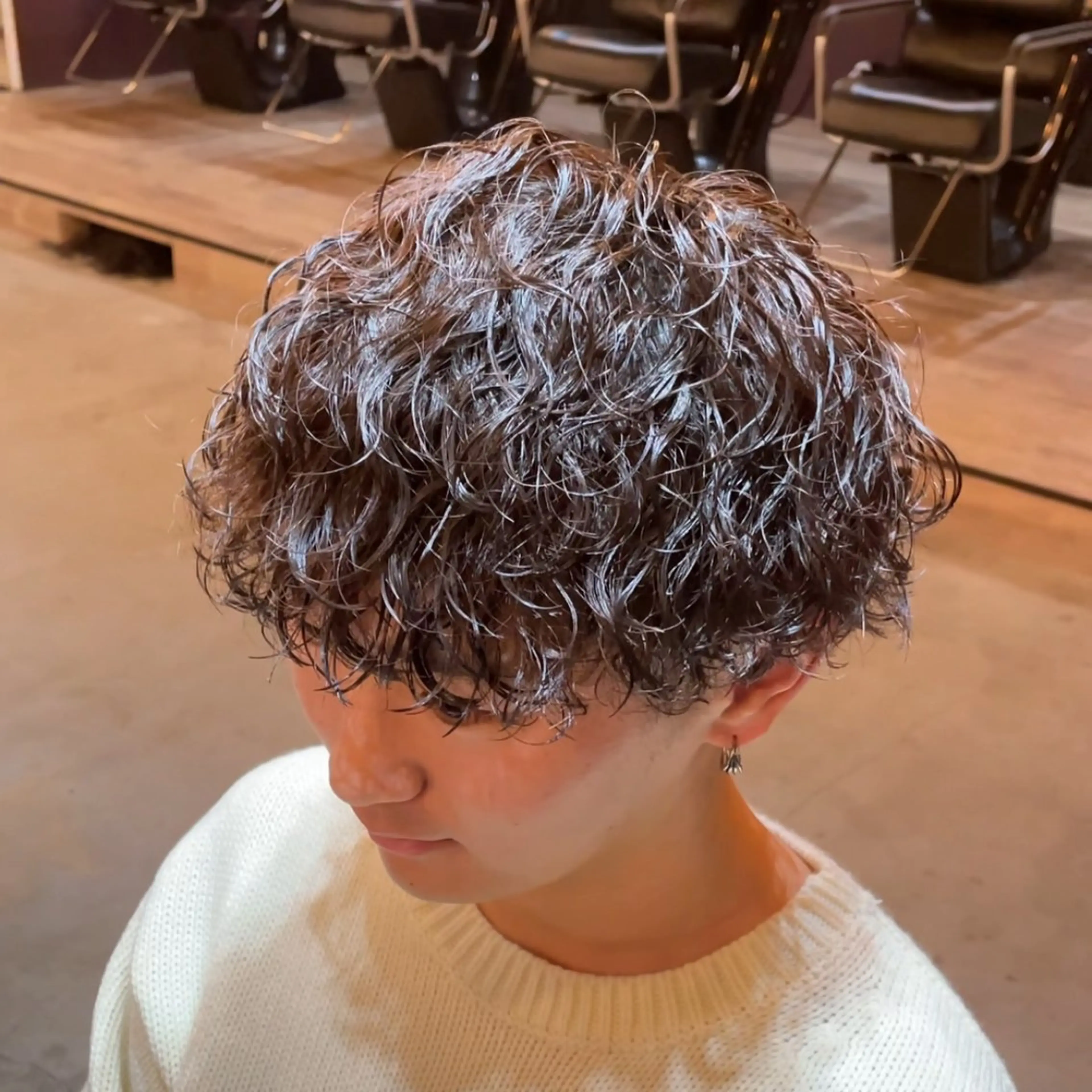 ショート パーマ メンズ アップバング センターパート フェザーパーマ カルマパーマ マッシュ カット パーマ メンズヘアの達人 大久保∞🇰🇷のヘアスタイル