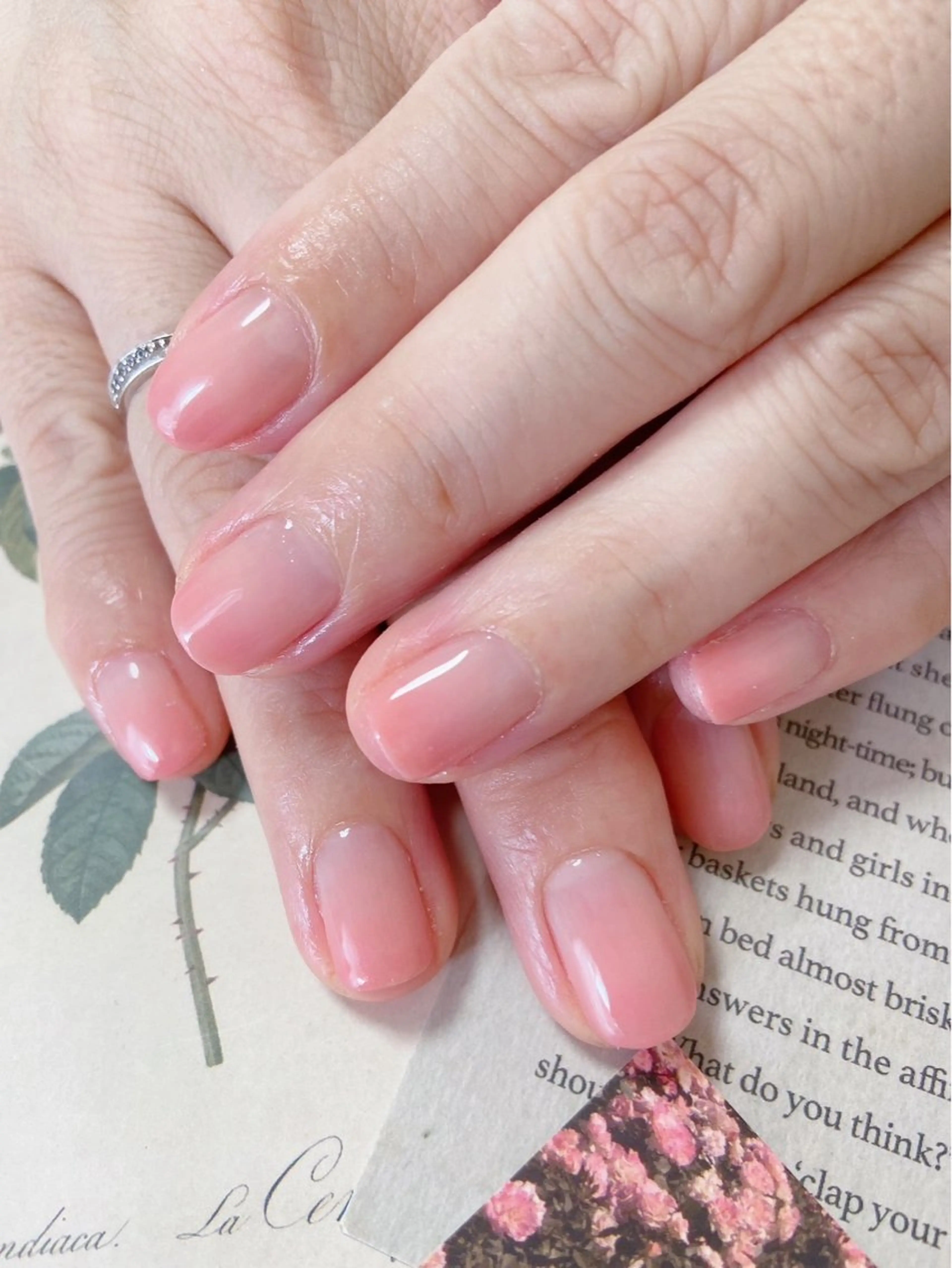 ネイル グラデーション オフィスネイル ショートネイル ハンドネイル nail salon Berry所属・前田 りかのネイルデザイン