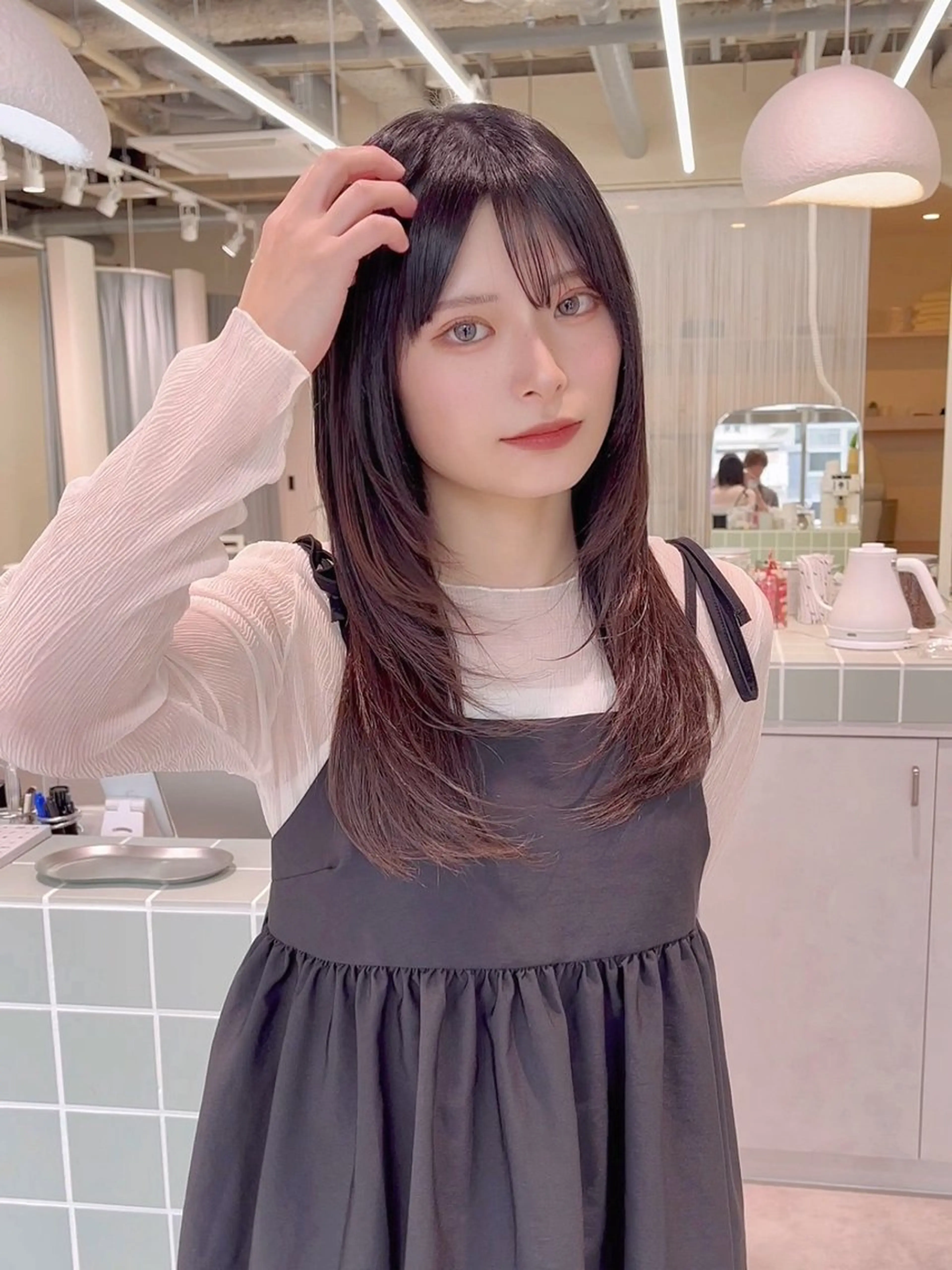 セミロング レイヤーカット カット トリートメント ヘッドスパ 梅林 都羽のヘアスタイル