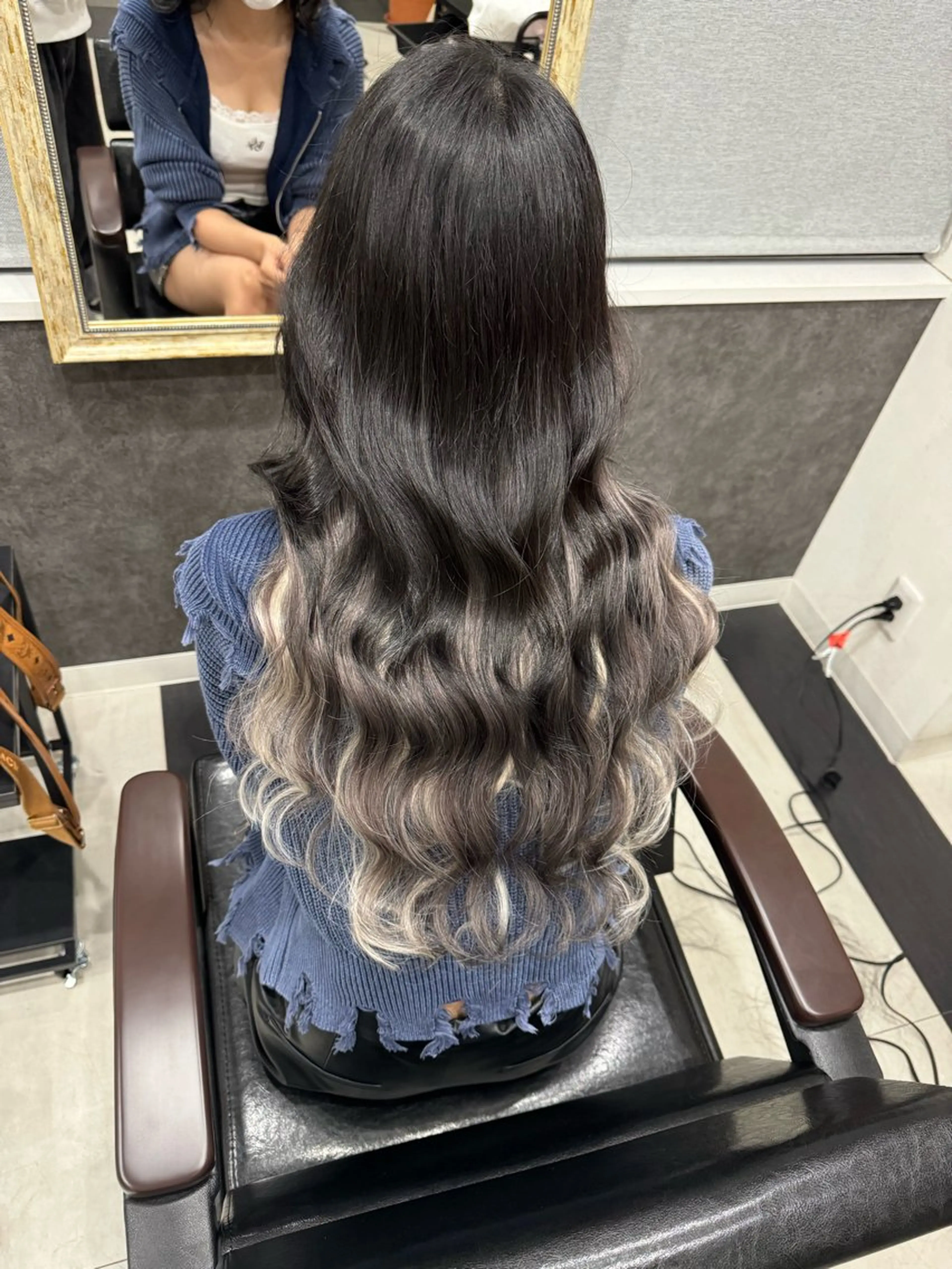 ロング エクステ ハイライト レイヤーカット Lovestasy 京都河原町店のヘアスタイル