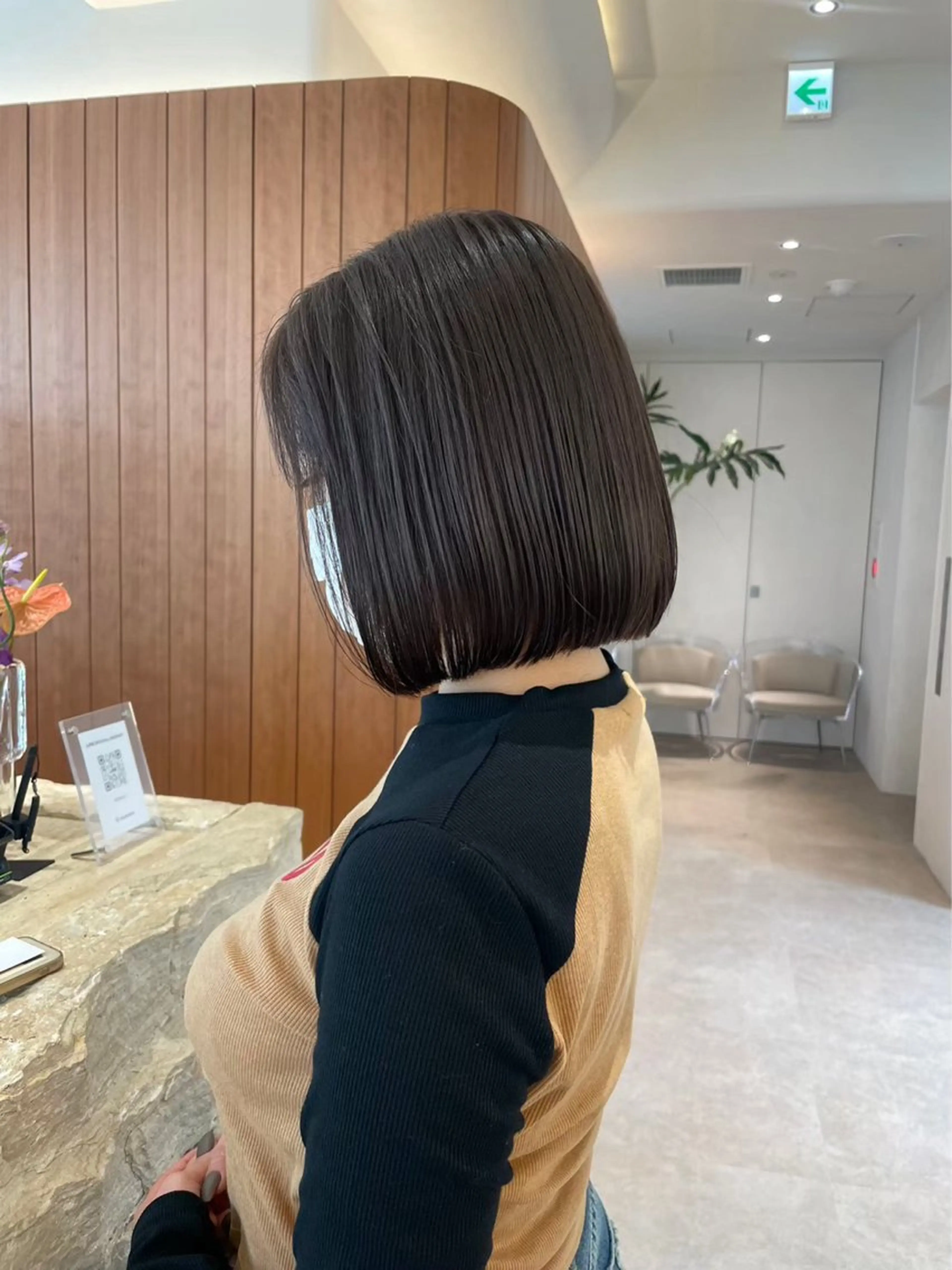 ショート カラー 切りっぱなしボブ アッシュ アッシュブラウン ブラウンカラー ボブ 垢抜けボブカット /楓のヘアスタイル