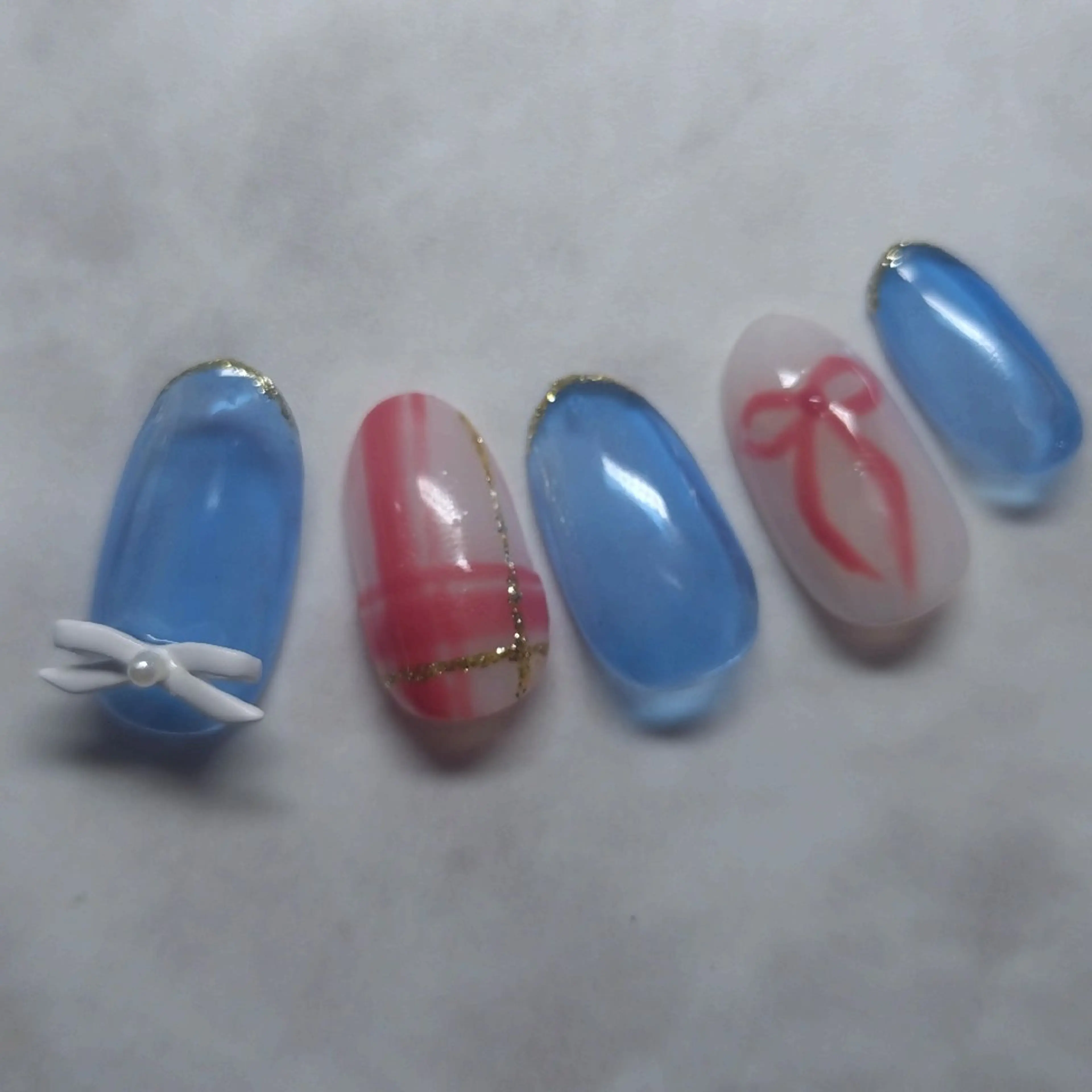ネイル リボン ハンドネイル AG nail 〚　yuka　〛のネイルデザイン