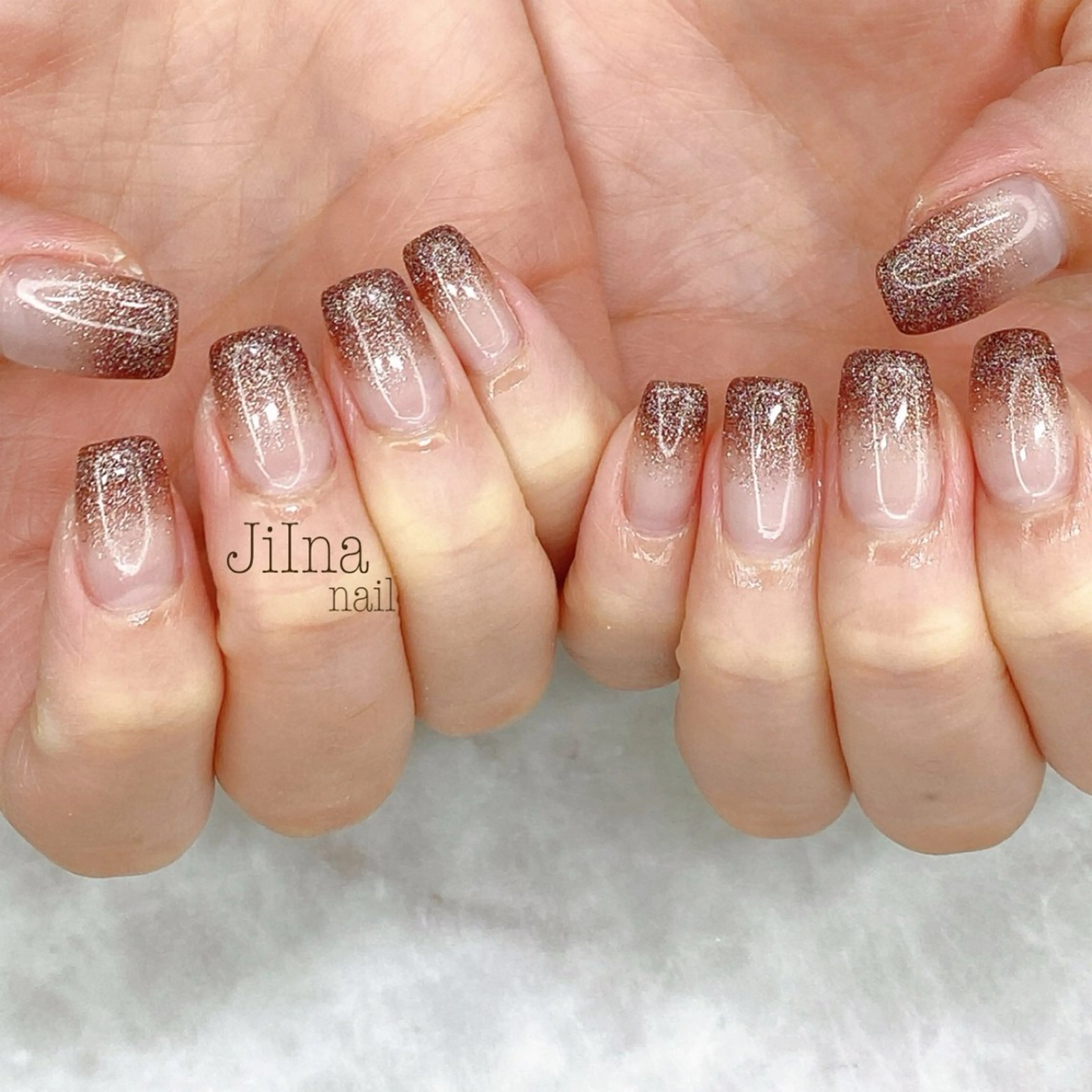 ネイル フラッシュネイル フラッシュマグ グラデーション マグネットネイル JiIna nailのネイルデザイン