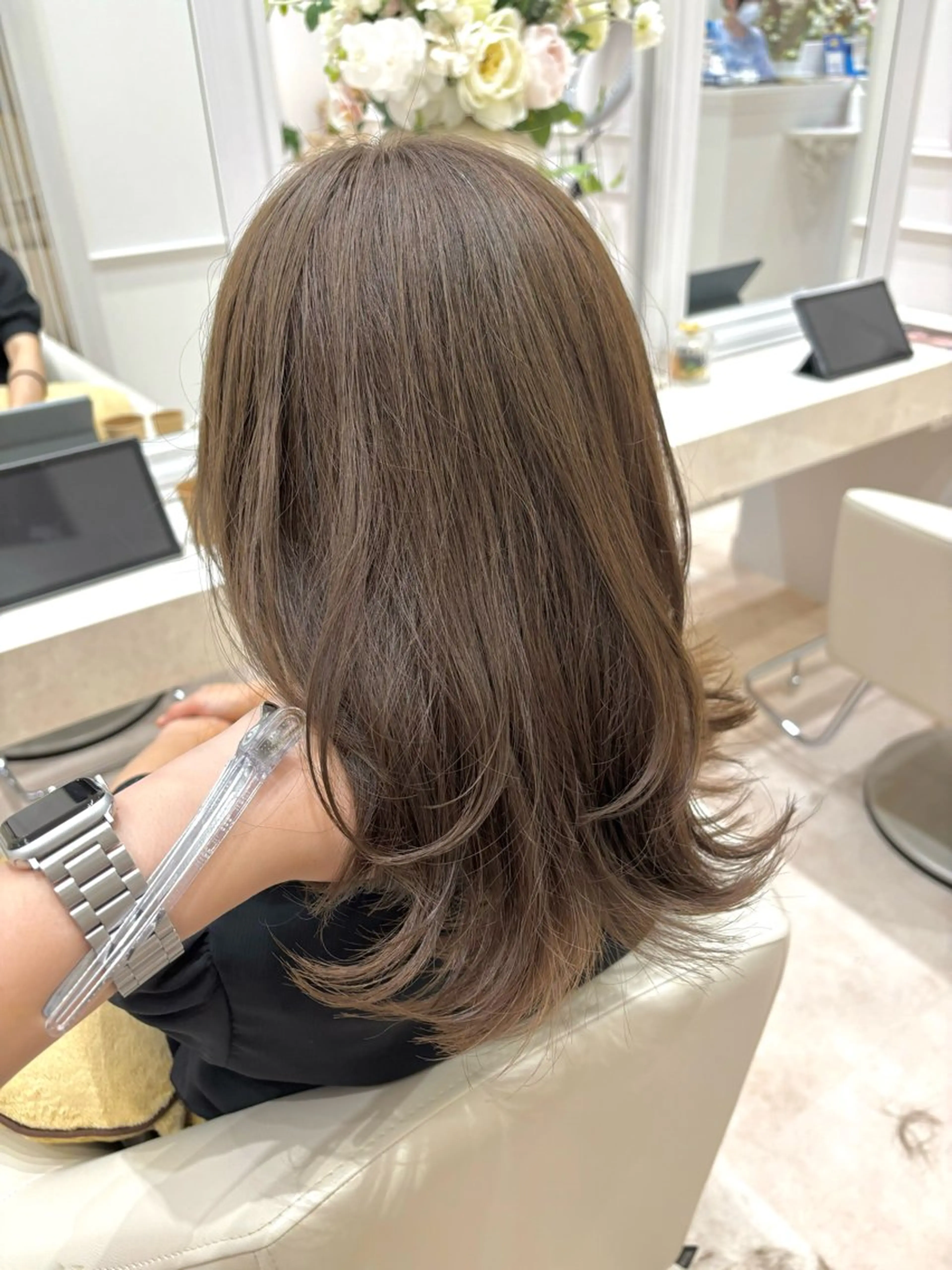 カラー FEERIE 晴海店 荒木優菜のヘアスタイル