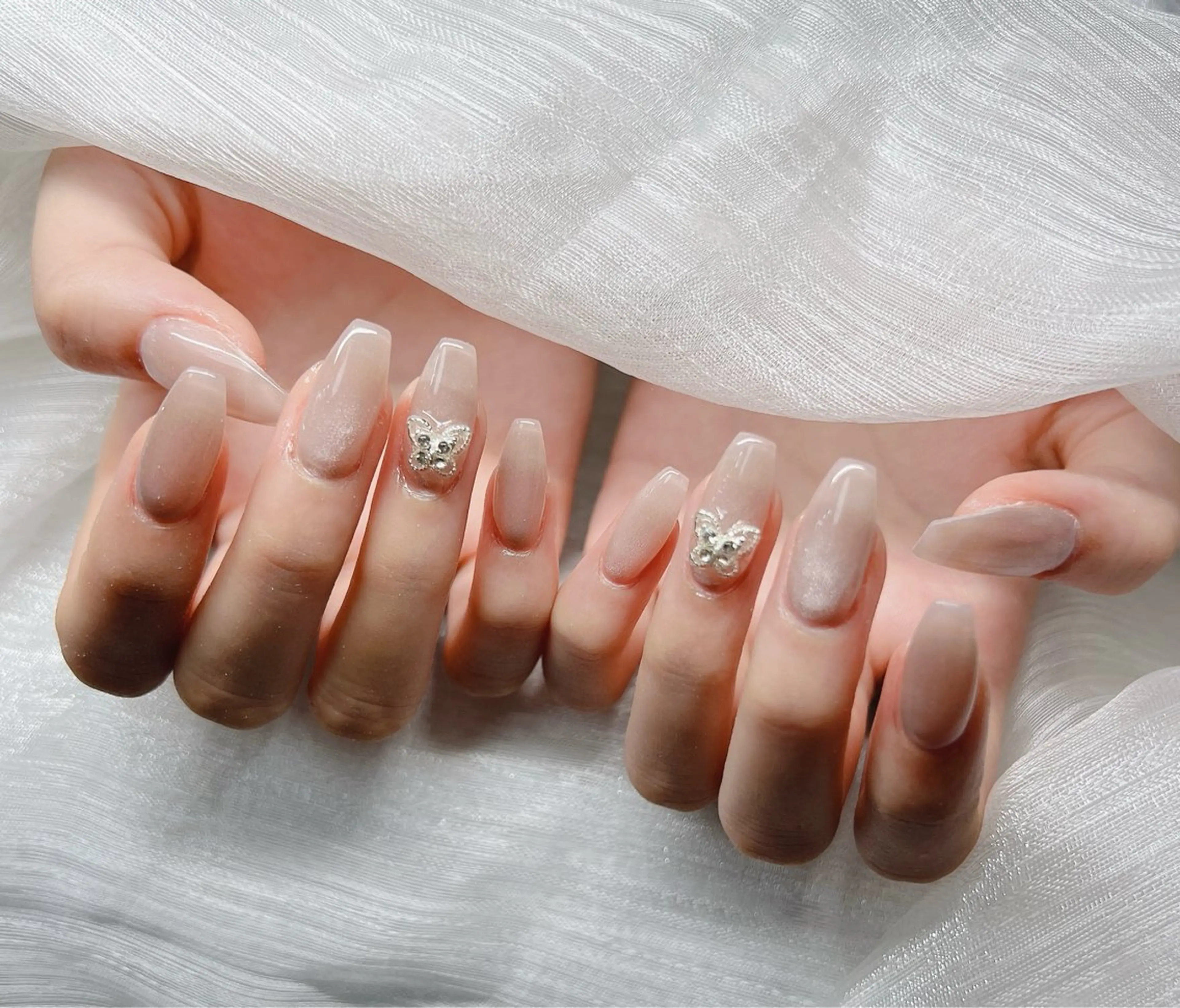 ネイル 長さ出し グラデーション 卒業式 キラキラネイル マグネットネイル ハンドネイル Lee Nailsのネイルデザイン