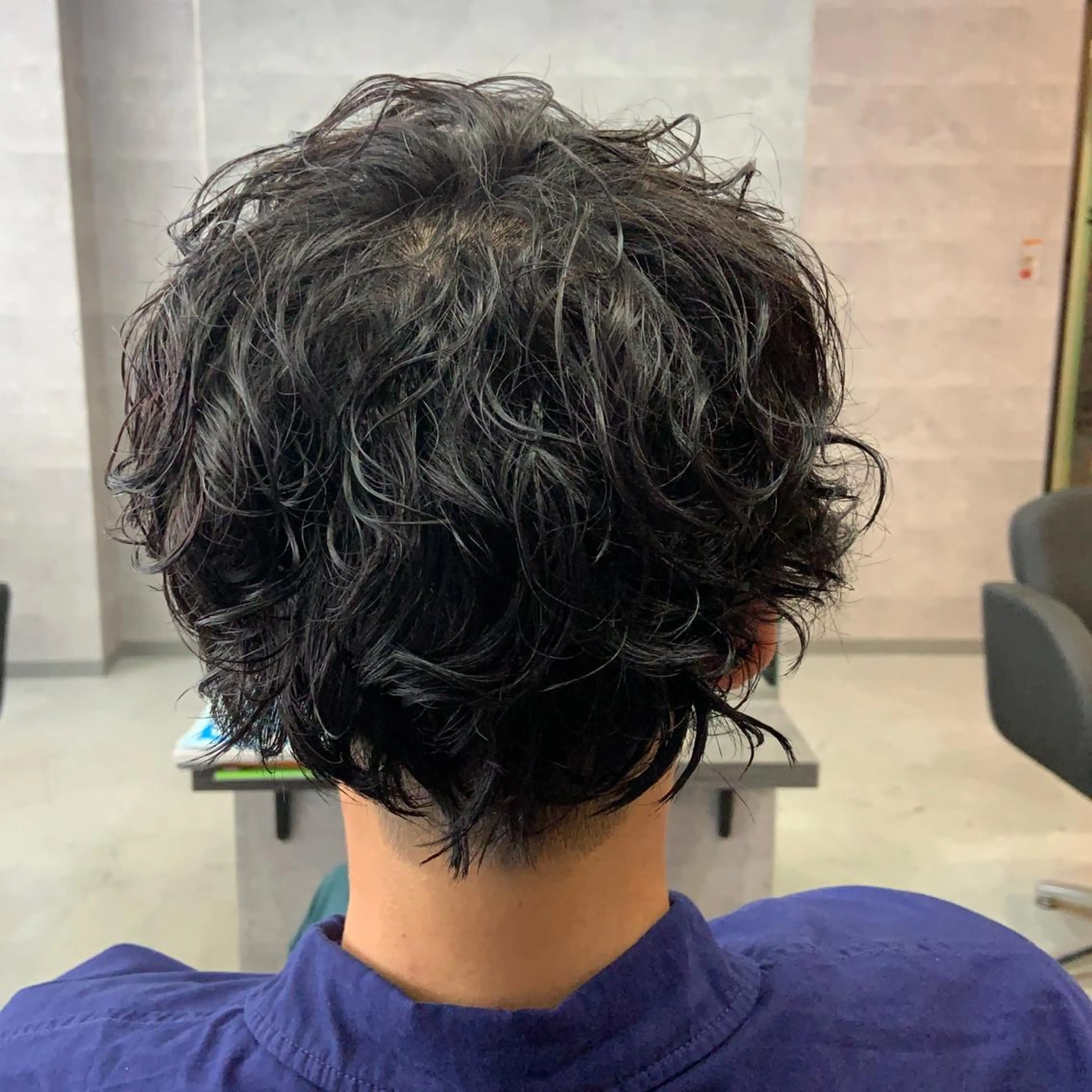 パーマ メンズ _WHITE所属・ダウンパーマ 曲がる縮毛矯正のヘアスタイル