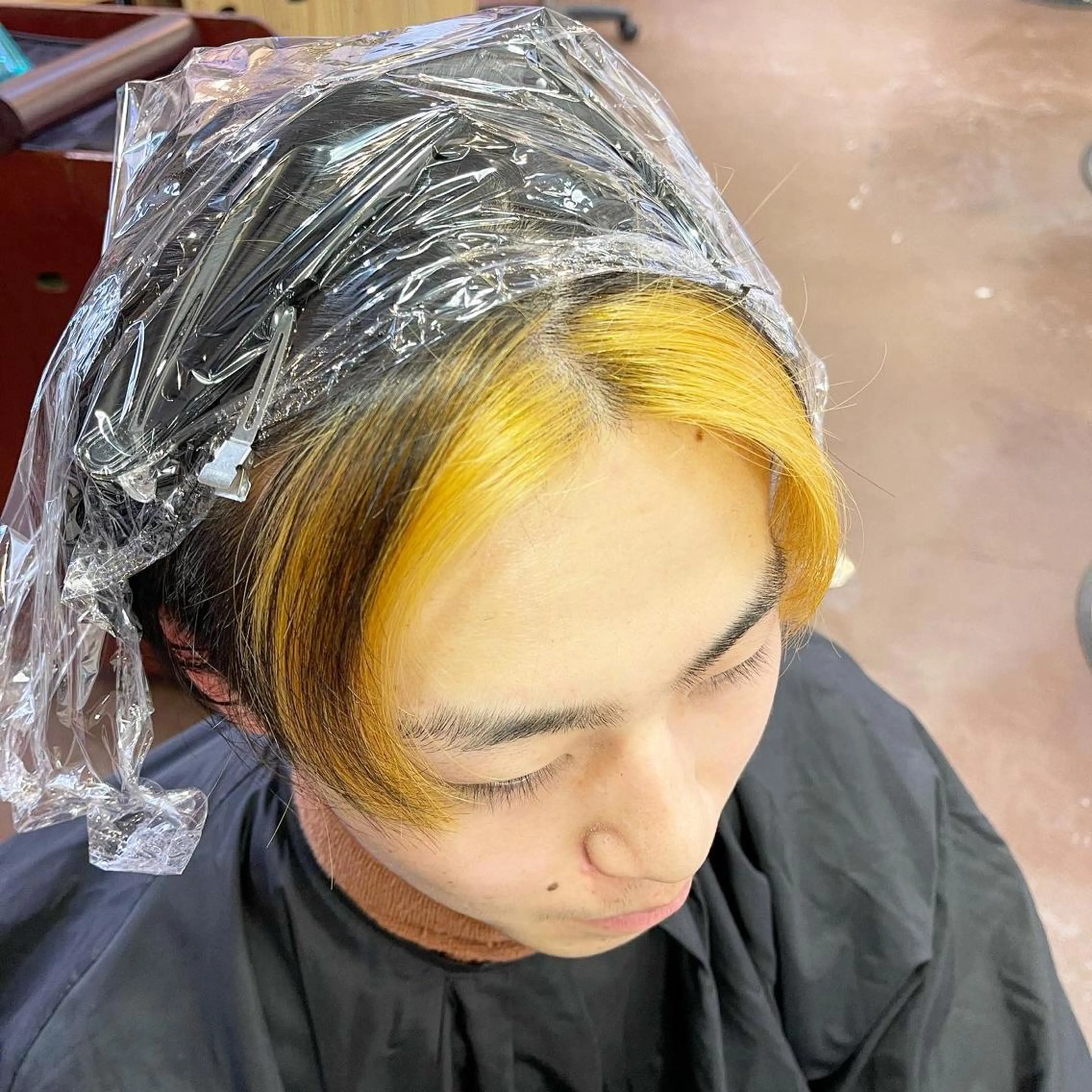 ショート カラー パーマ ヘアアレンジ メンズ メンズインナーカラー メンズ韓国風 ブルーカラー インナーカラー 韓国風ヘア ヘアカラー トリートメント Add9 柳田健登のヘアスタイル