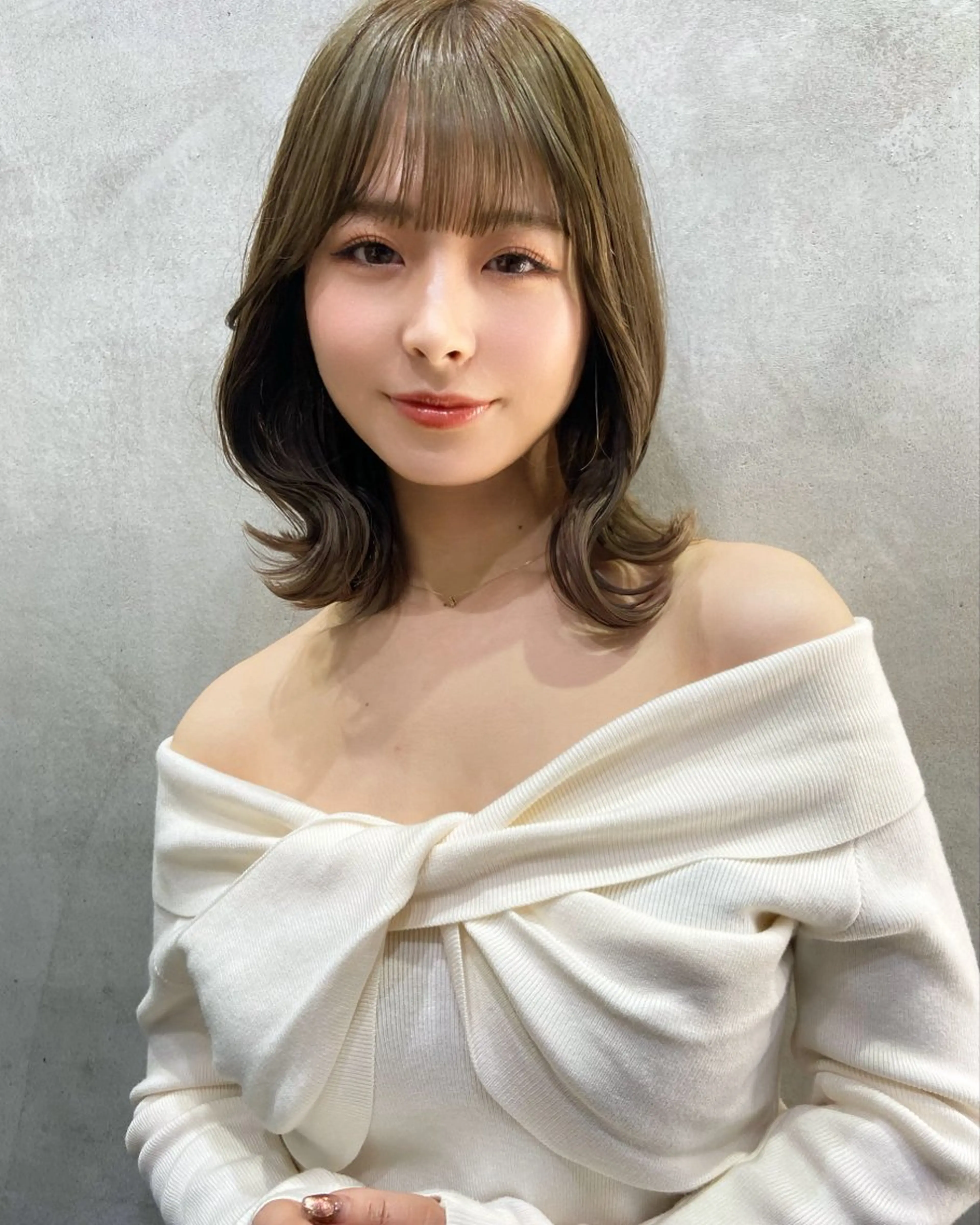 ミディアム 韓国風ヘア Londnaitre MAHOのヘアスタイル