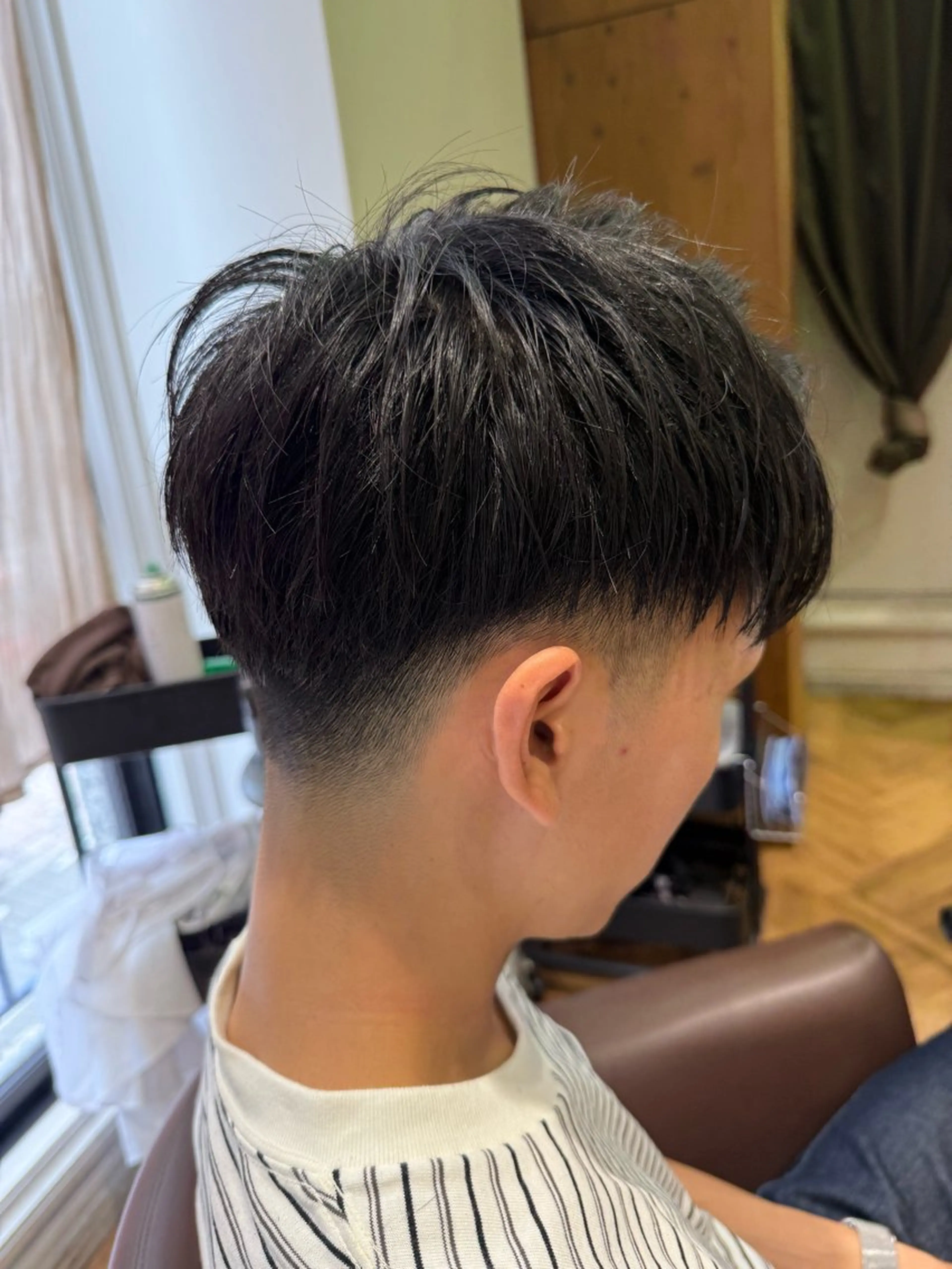 ショート メンズ 刈り上げ 溝口 槙里也のヘアスタイル