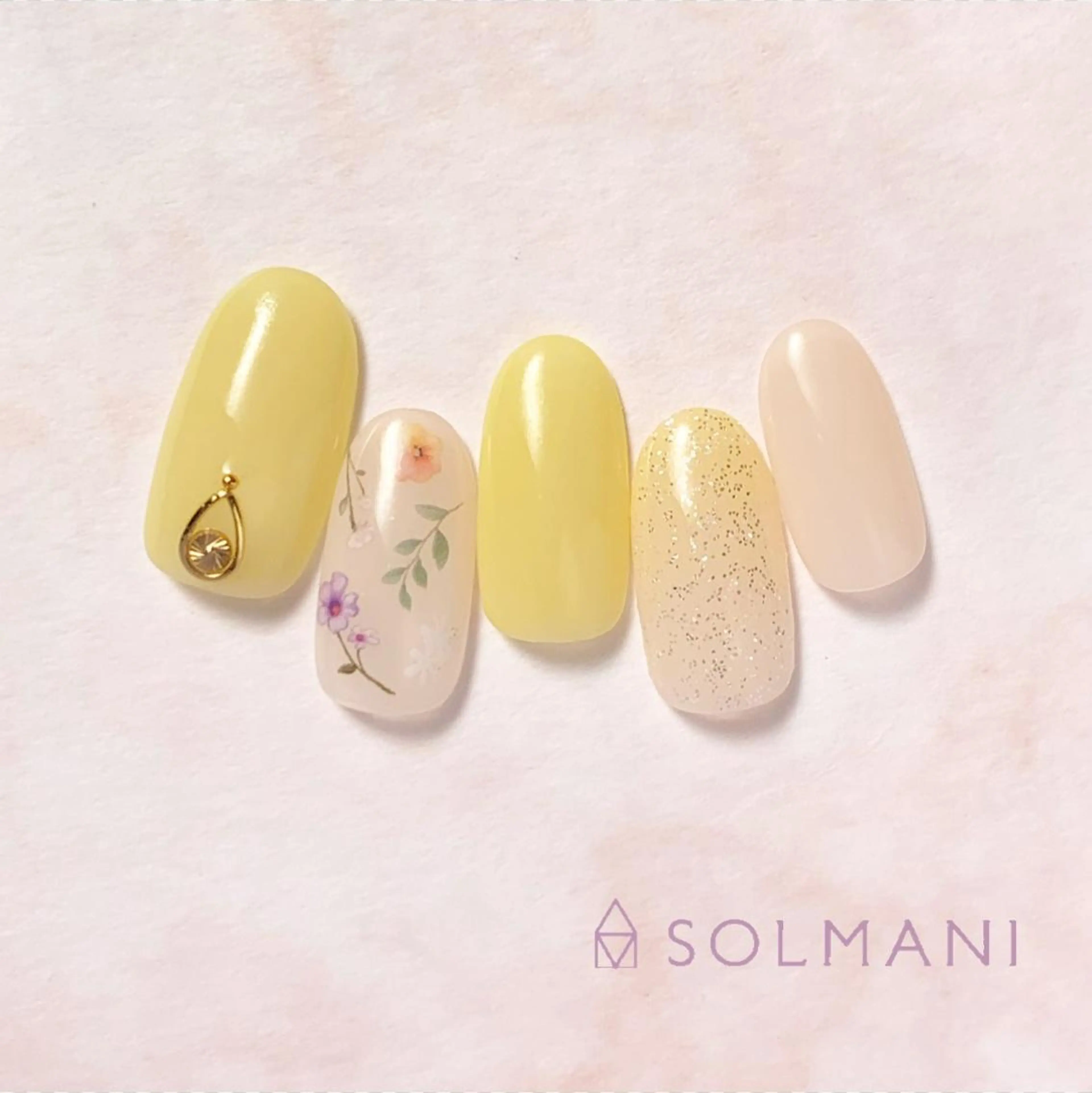 ネイル フラワーネイル 春ネイル SOLMANI 予約担当のネイルデザイン