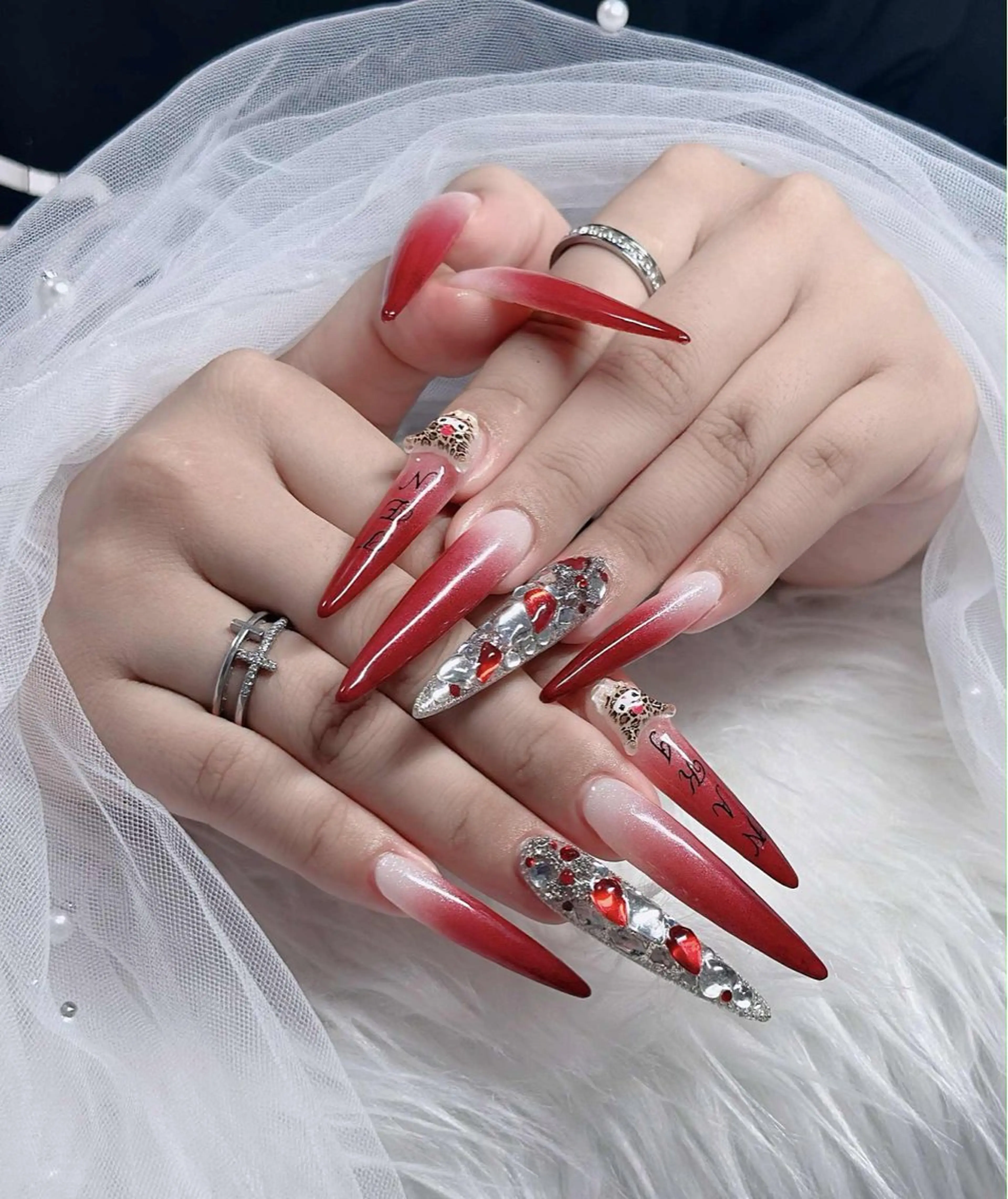 ネイル オーロラネイル フレンチネイル ジェルネイル ハロウィン キラキラネイル ハンドネイル H.baby Nail Salonのネイルデザイン