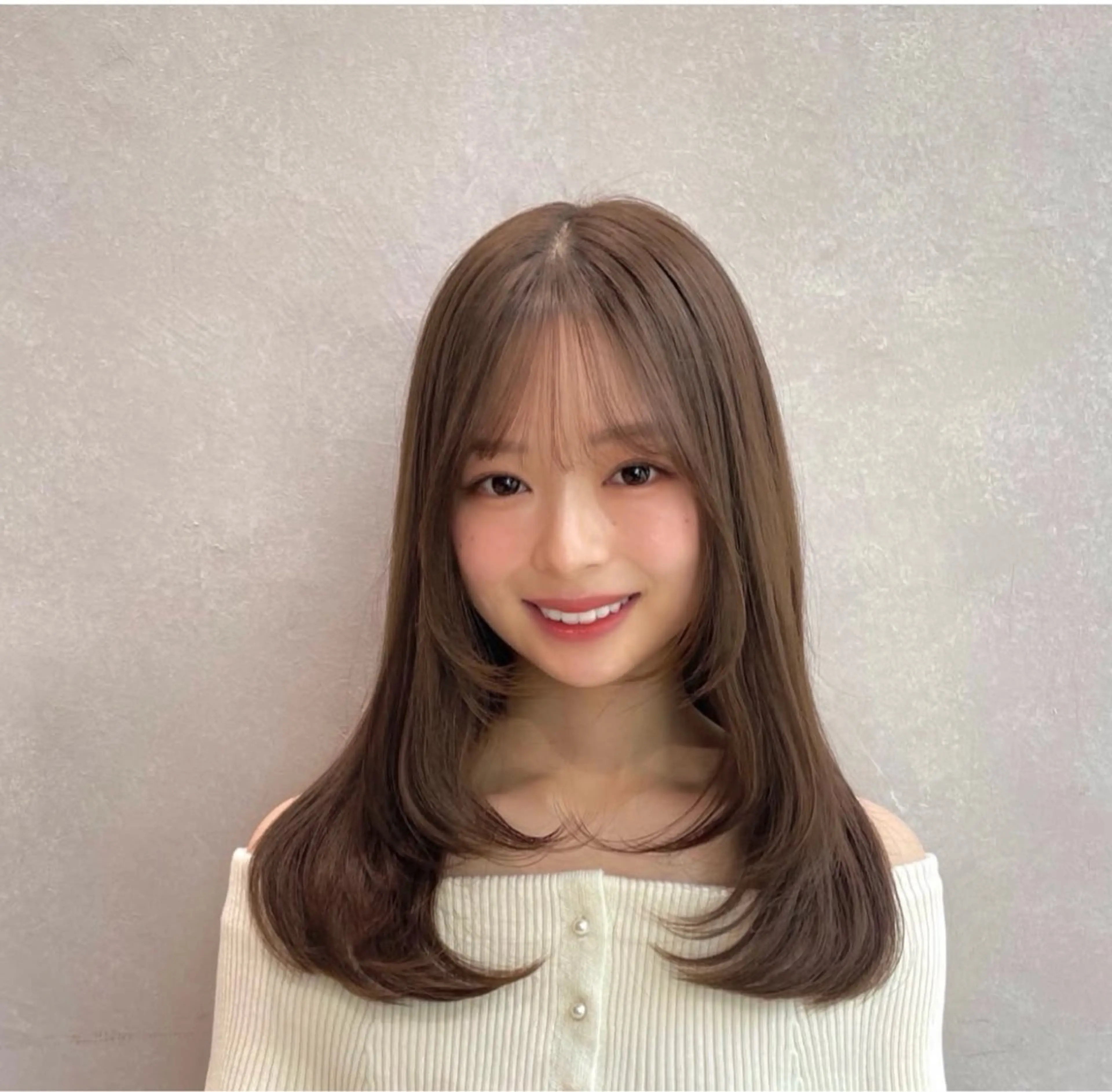 セミロング 透明感カラー🎨 磯部拓磨のヘアスタイル