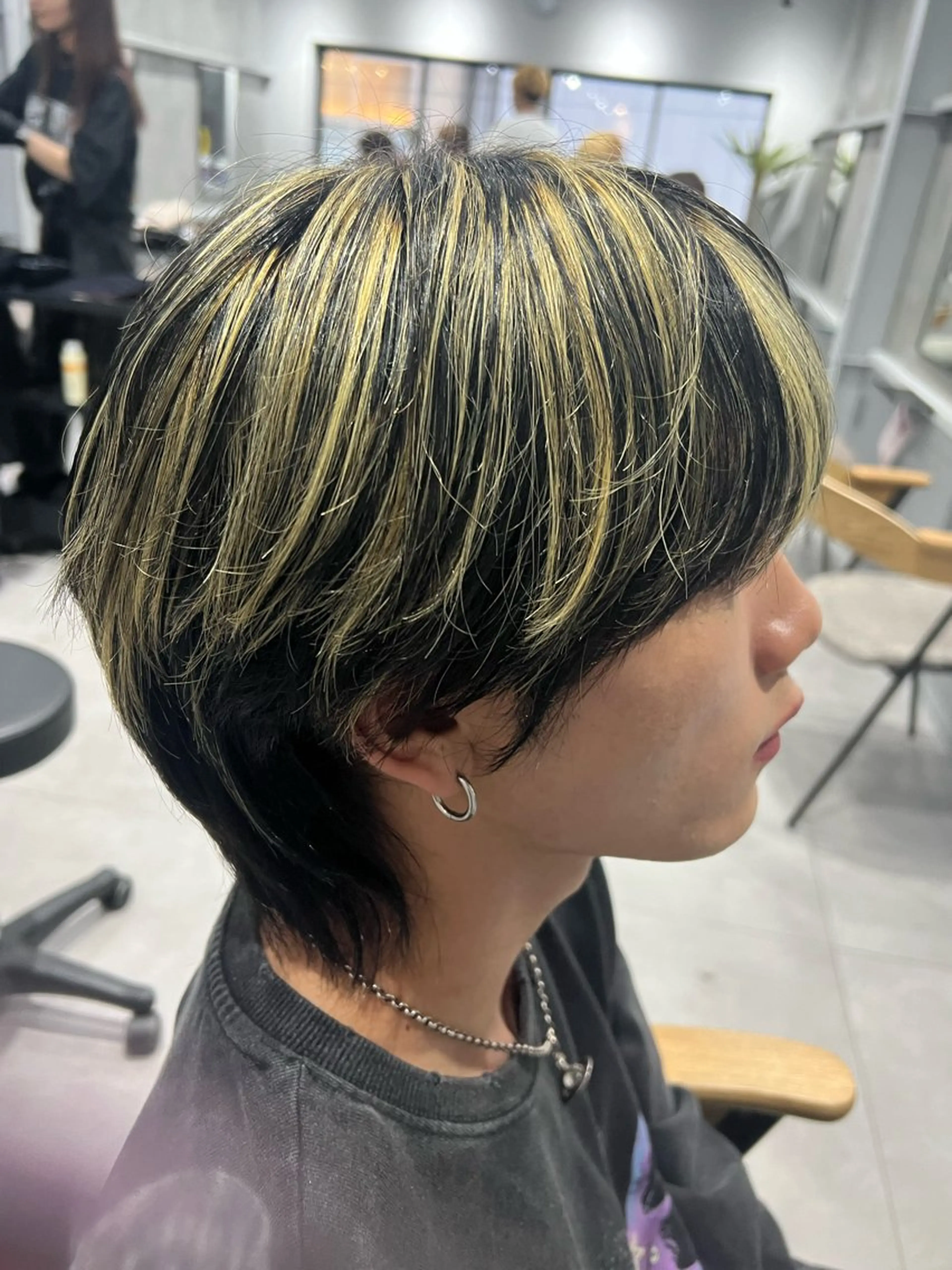 ショート カラー メンズ メンズハイライト マッシュウルフ マッシュ メンズウルフカット ハイライトカラー 髙橋 秀果のヘアスタイル