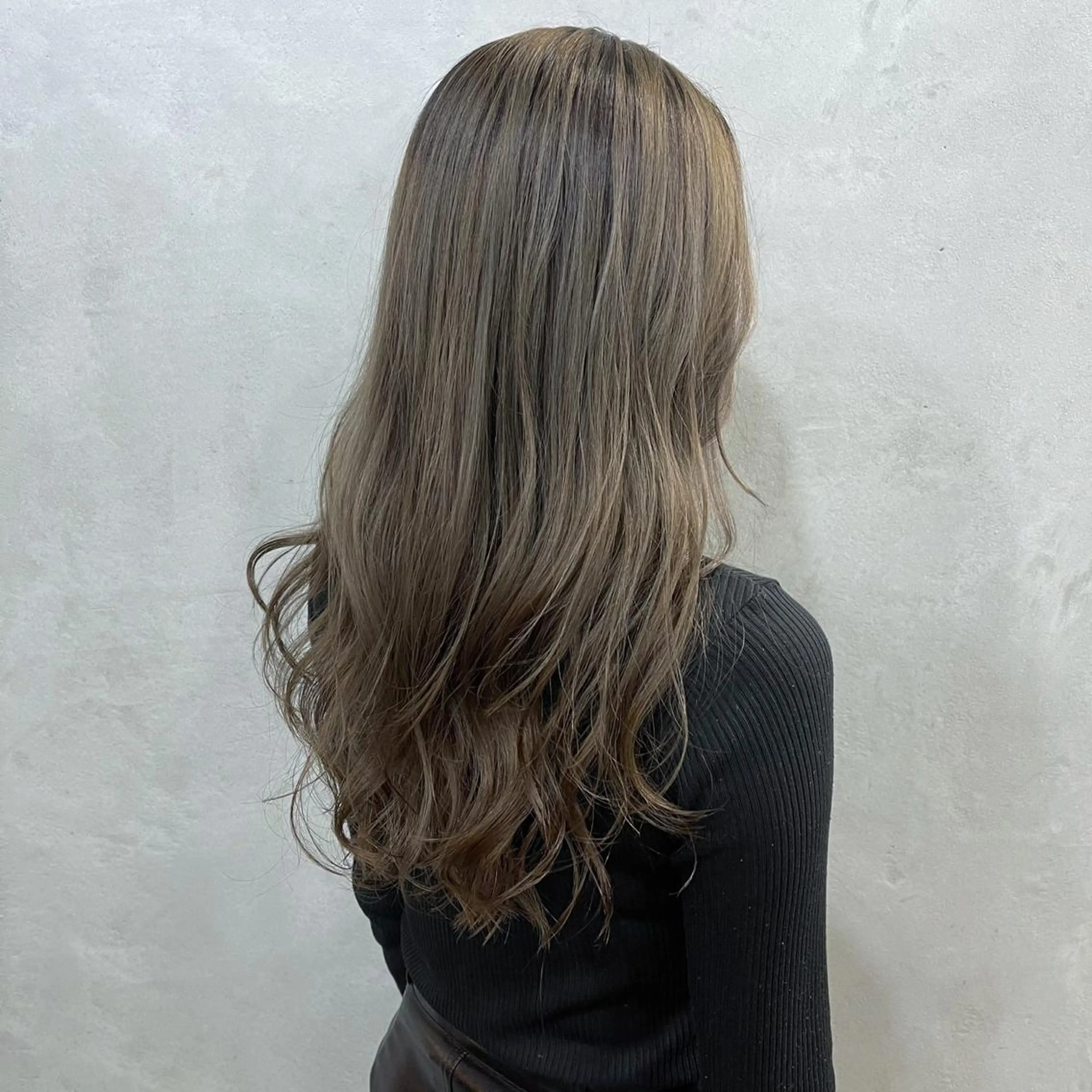 ロング カラー ブリーチダブルカラー 【koide】のヘアスタイル