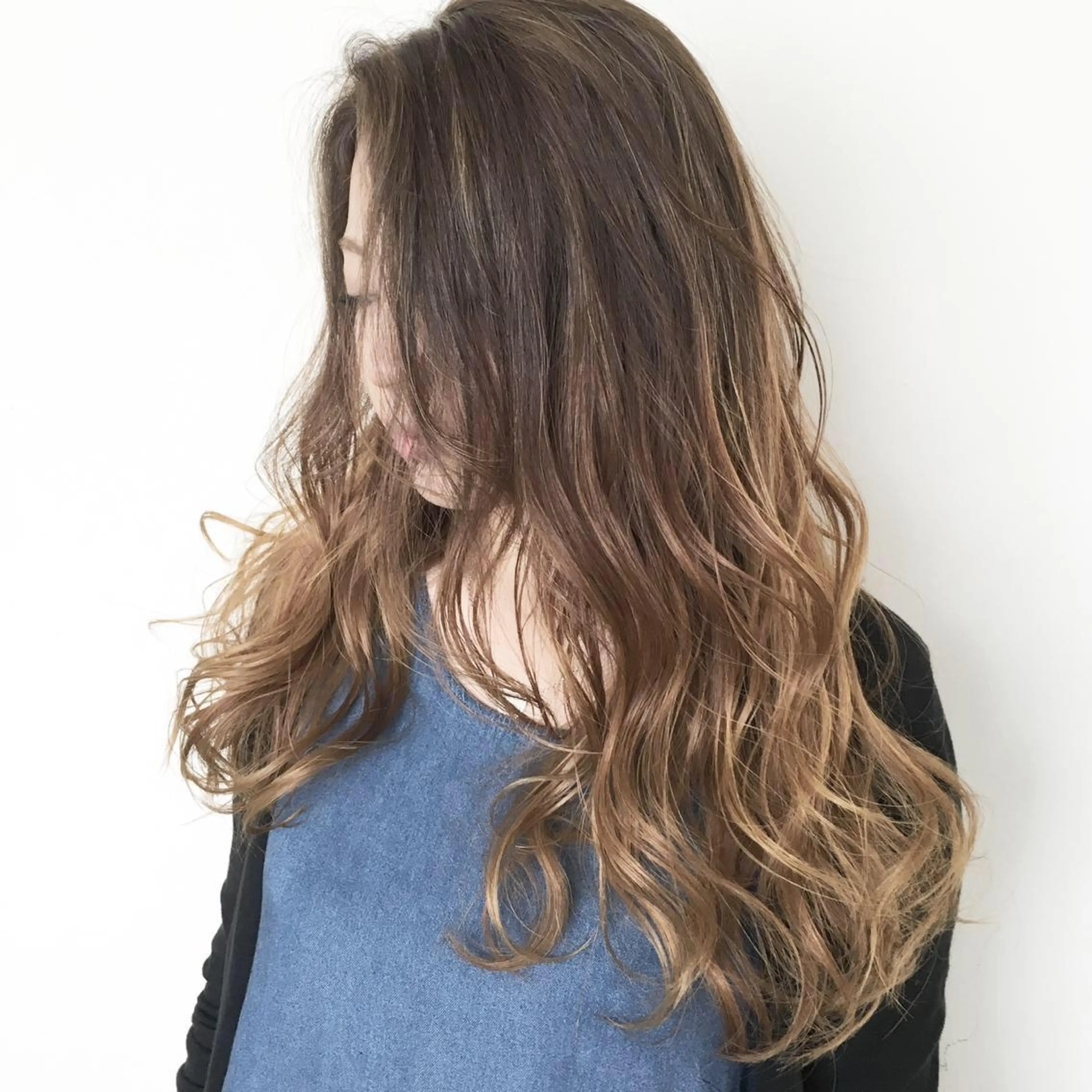 ロング カラー バレイヤージュ ハイライトカラー ハイライト レイヤーカット カット ヘアカラー カラー指名No.1☆ 小林大樹のヘアスタイル