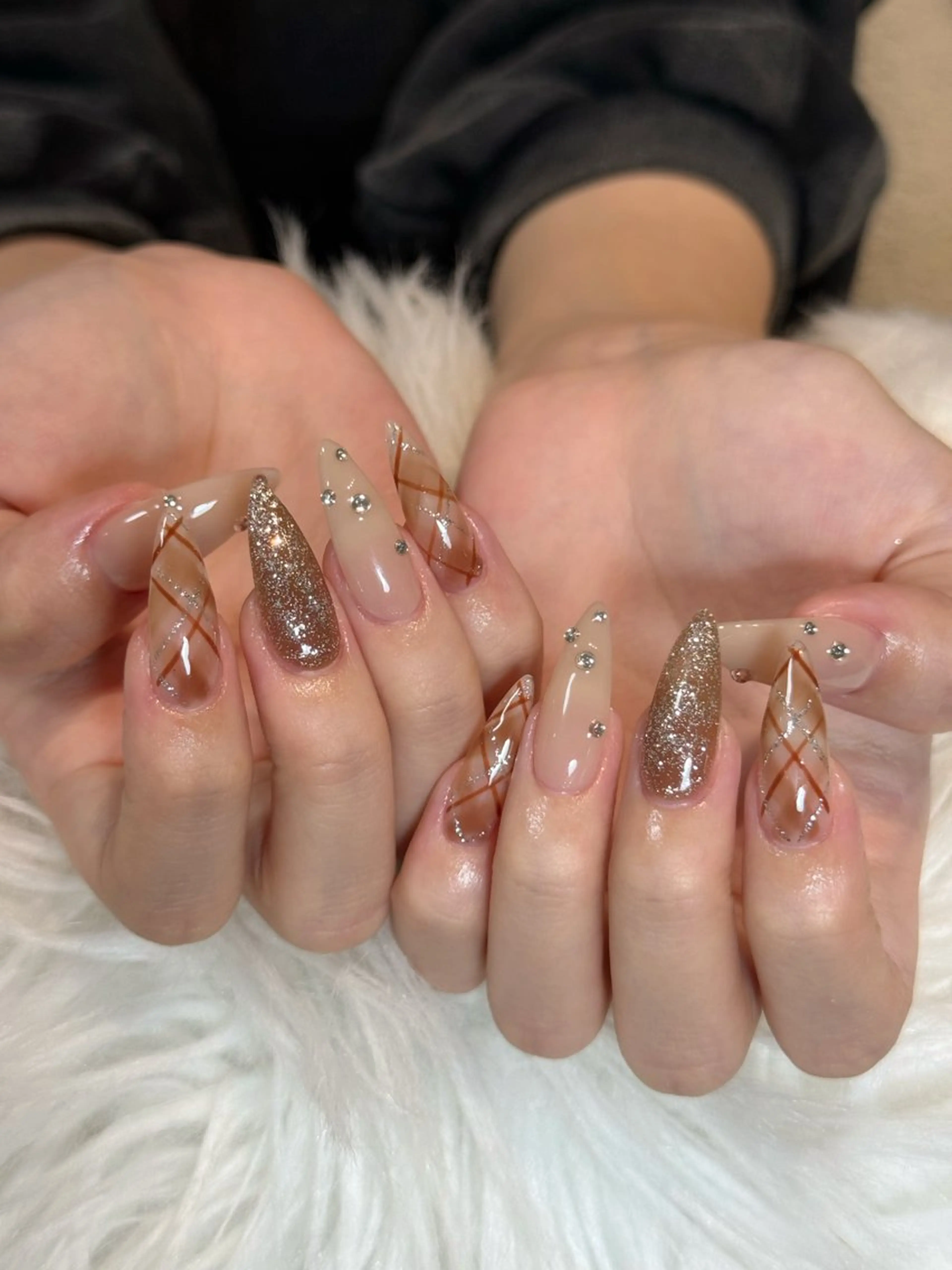 ネイル ボルドー ブラウン チークネイル ドット フットネイル ハンドネイル Julli nail studio所属・Julli NailStudioのネイルデザイン